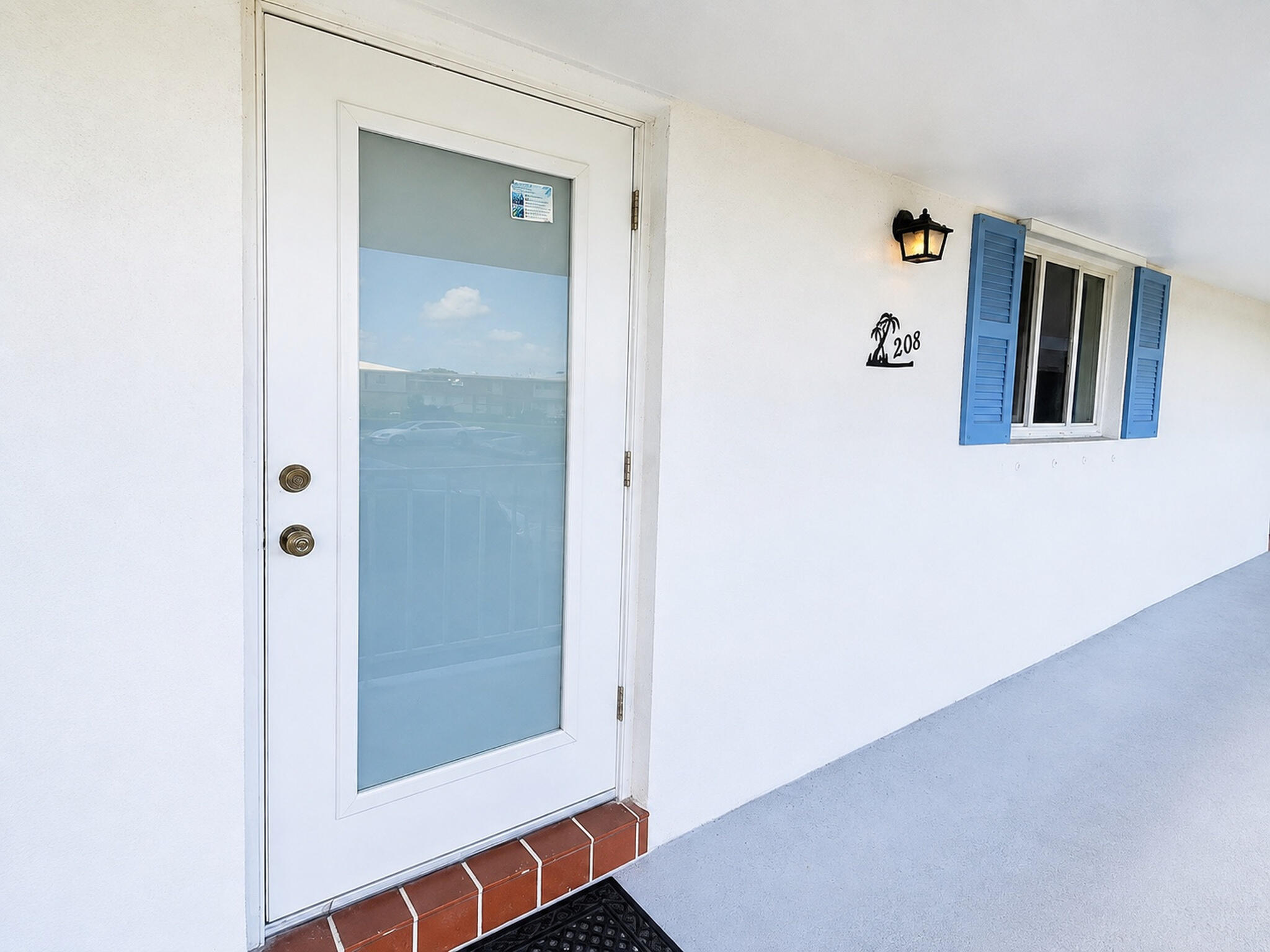 1115 Lake Terrace 208 Property Photo 2