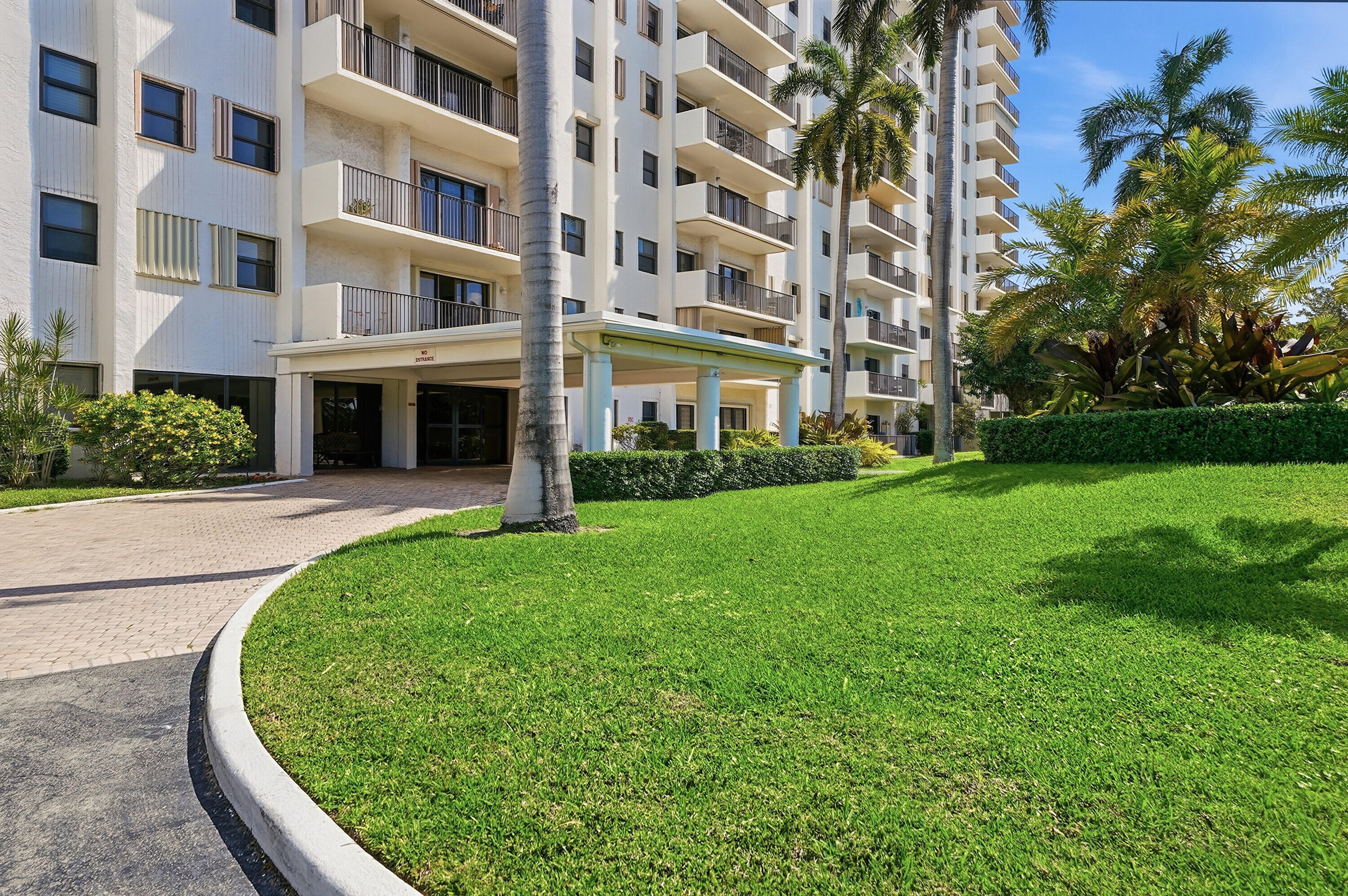1201 S Ocean Drive 506s Property Photo 3