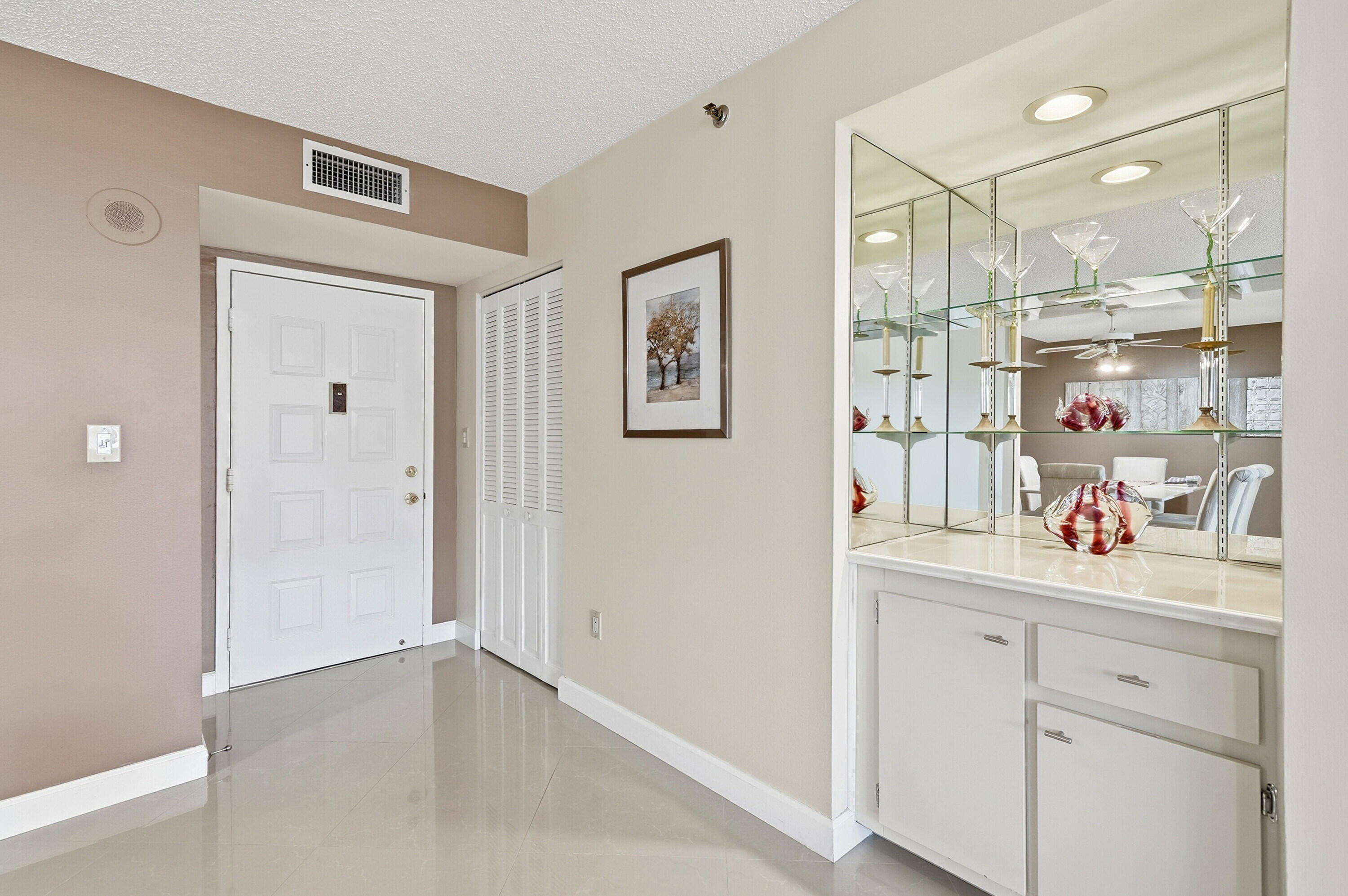 1201 S Ocean Drive 506s Property Photo 9