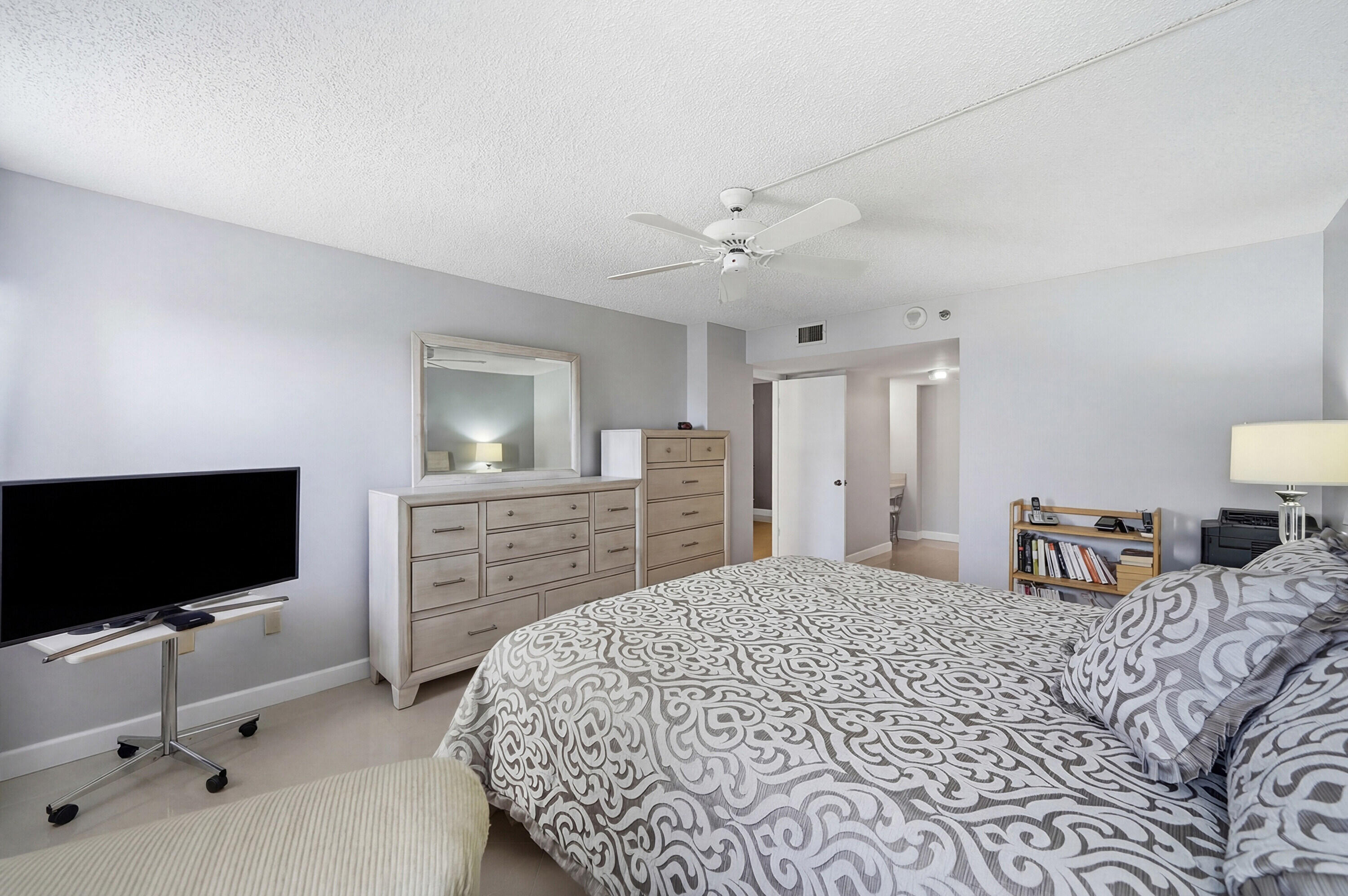 1201 S Ocean Drive 506s Property Photo 28