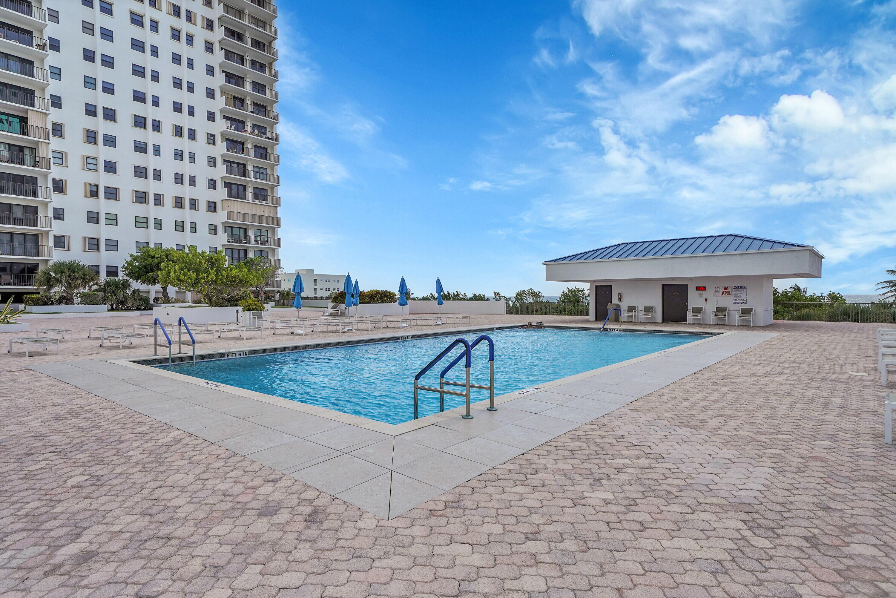 1201 S Ocean Drive 506s Property Photo 37