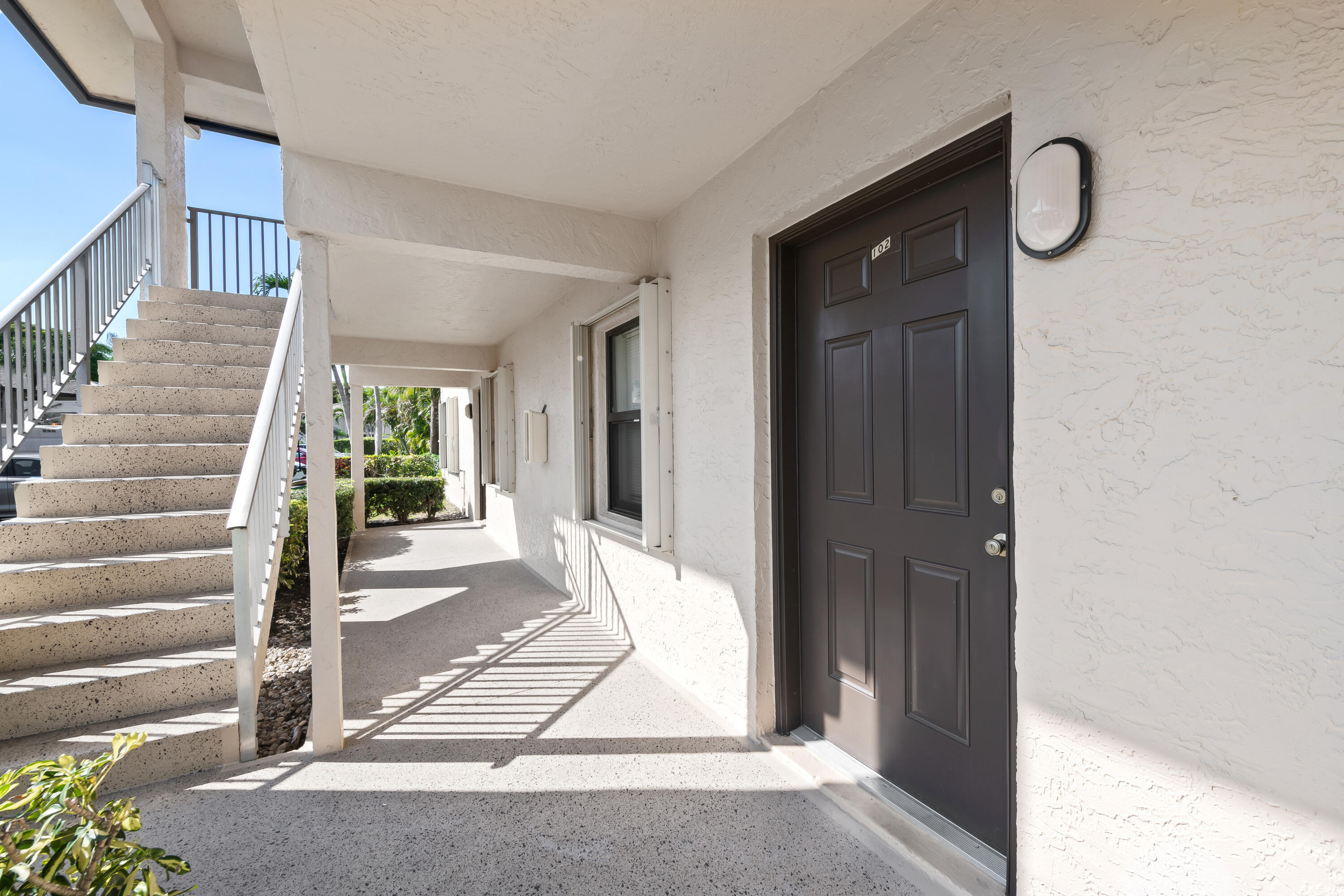 5570 Lakeside Drive 102 Property Photo 2