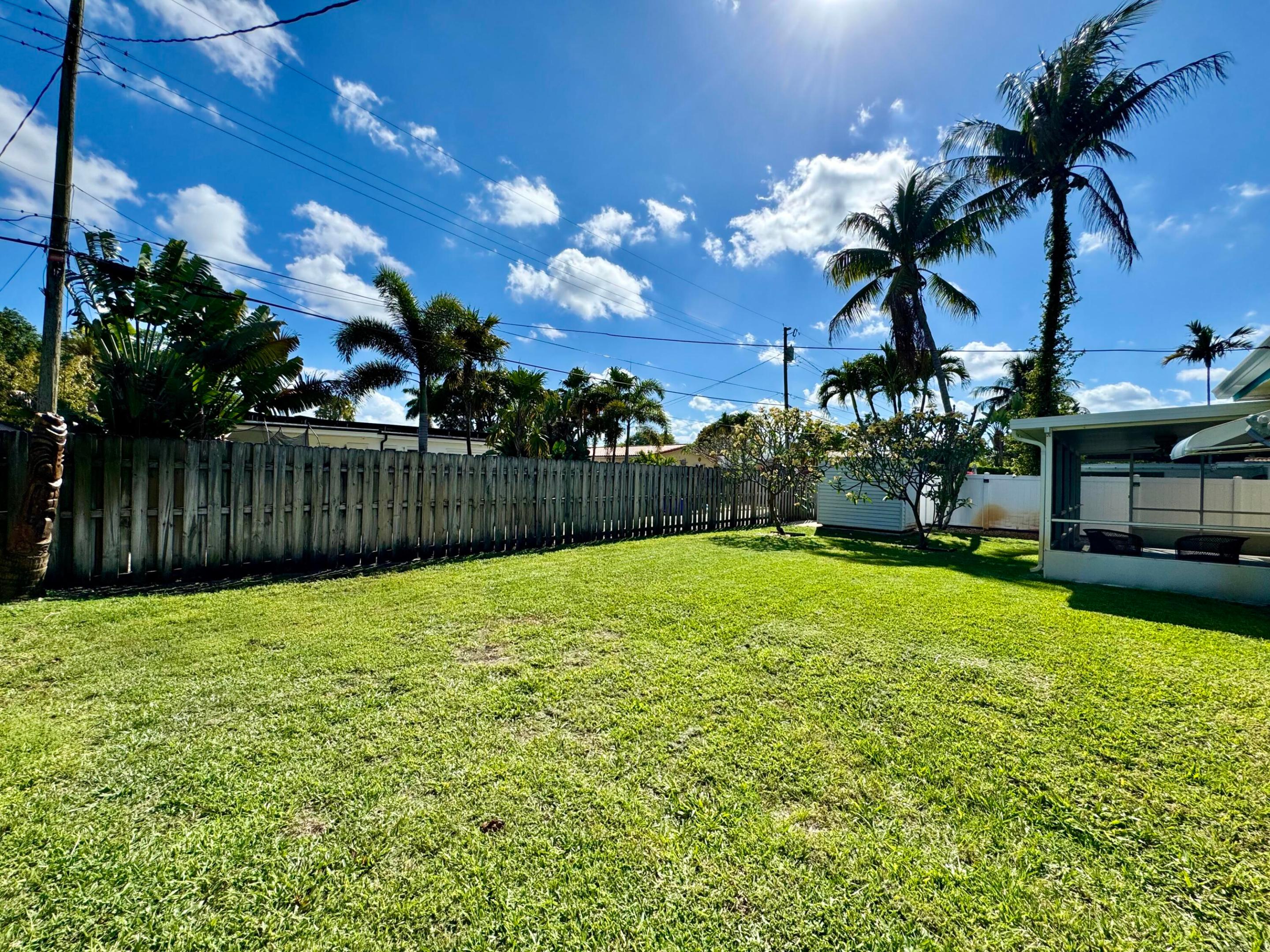 3510 Taft Street Property Photo 2