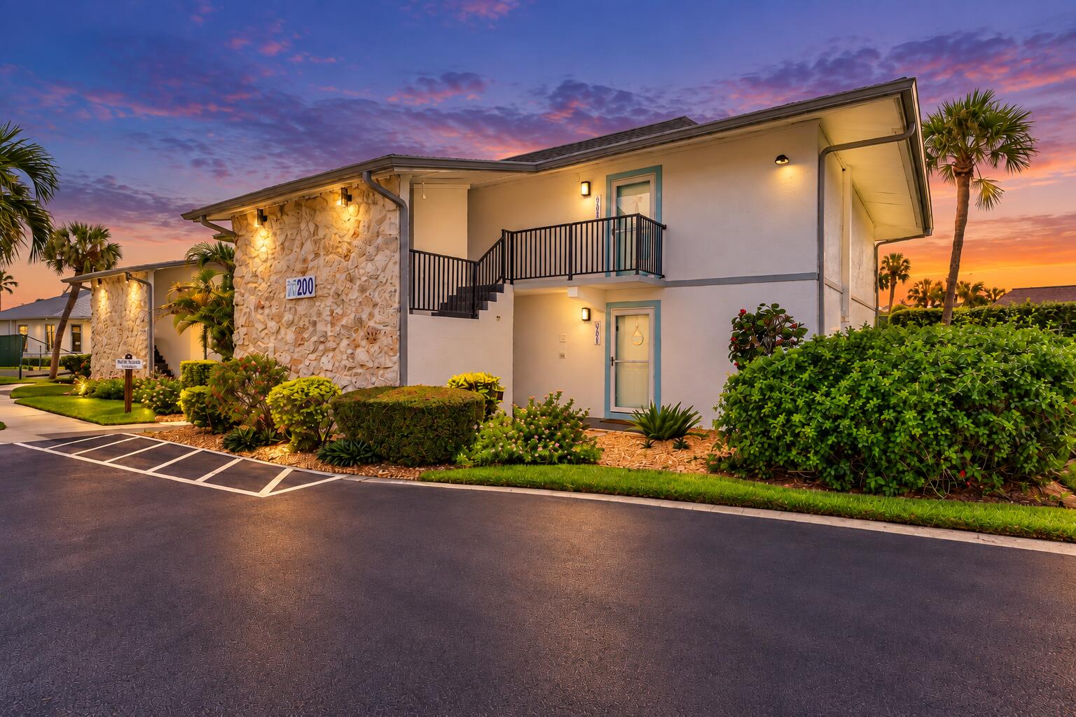 2400 S Ocean Drive V-211