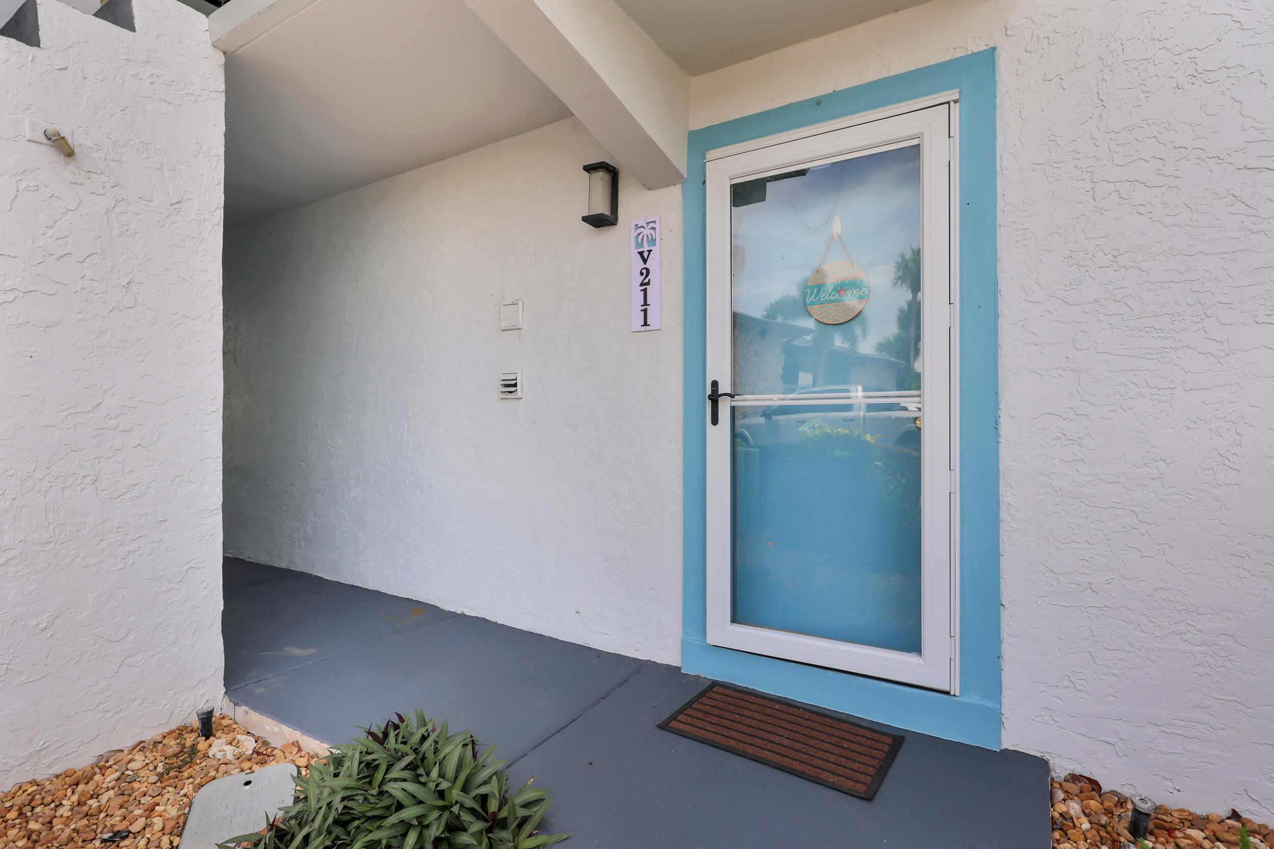 2400 S Ocean Drive V-211 Property Photo 2