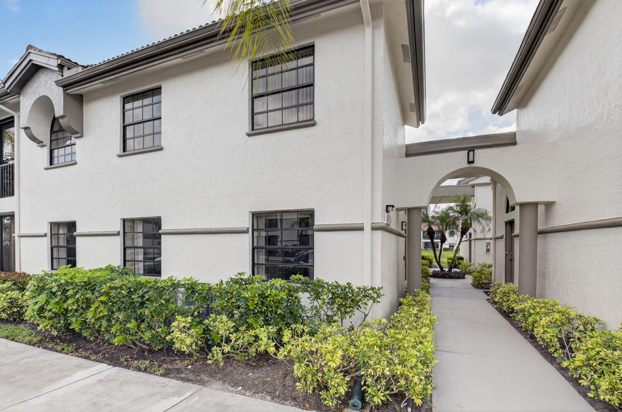 5226 Europa Drive H Property Photo 2