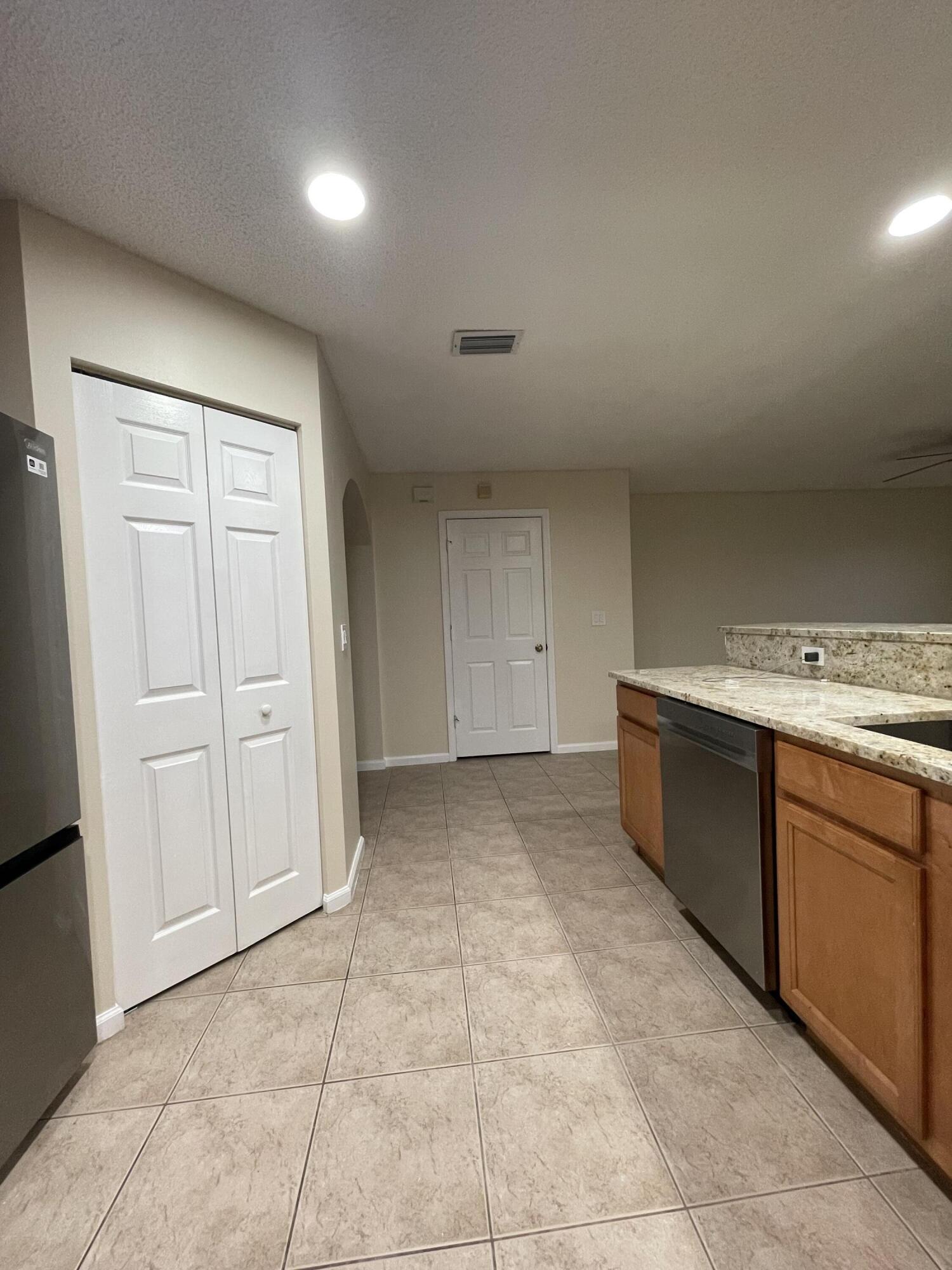 1146 Imperial Lake Road Property Photo 4