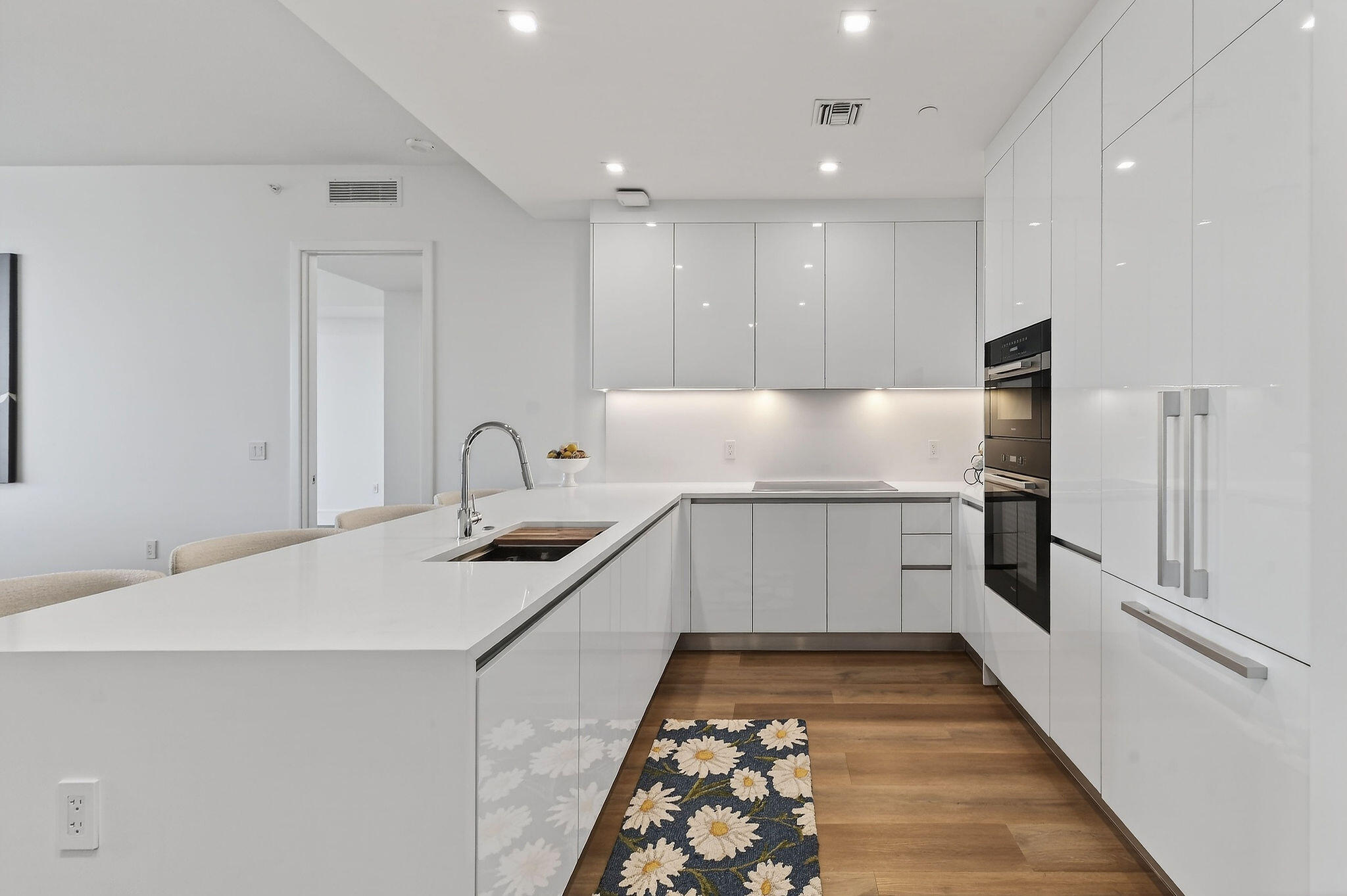 220 Lake Shore Drive 715 Property Photo 2