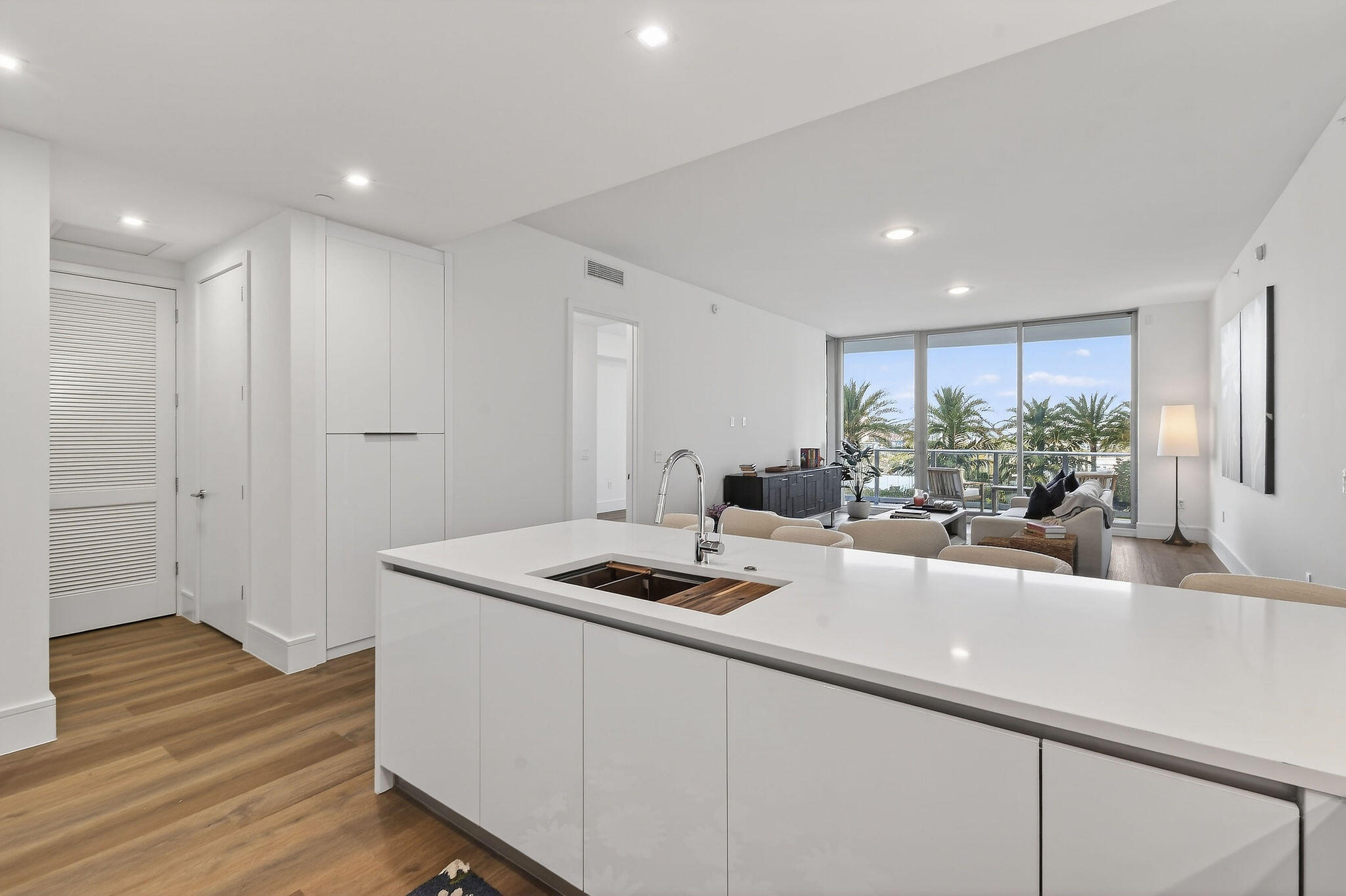 220 Lake Shore Drive 715 Property Photo 4