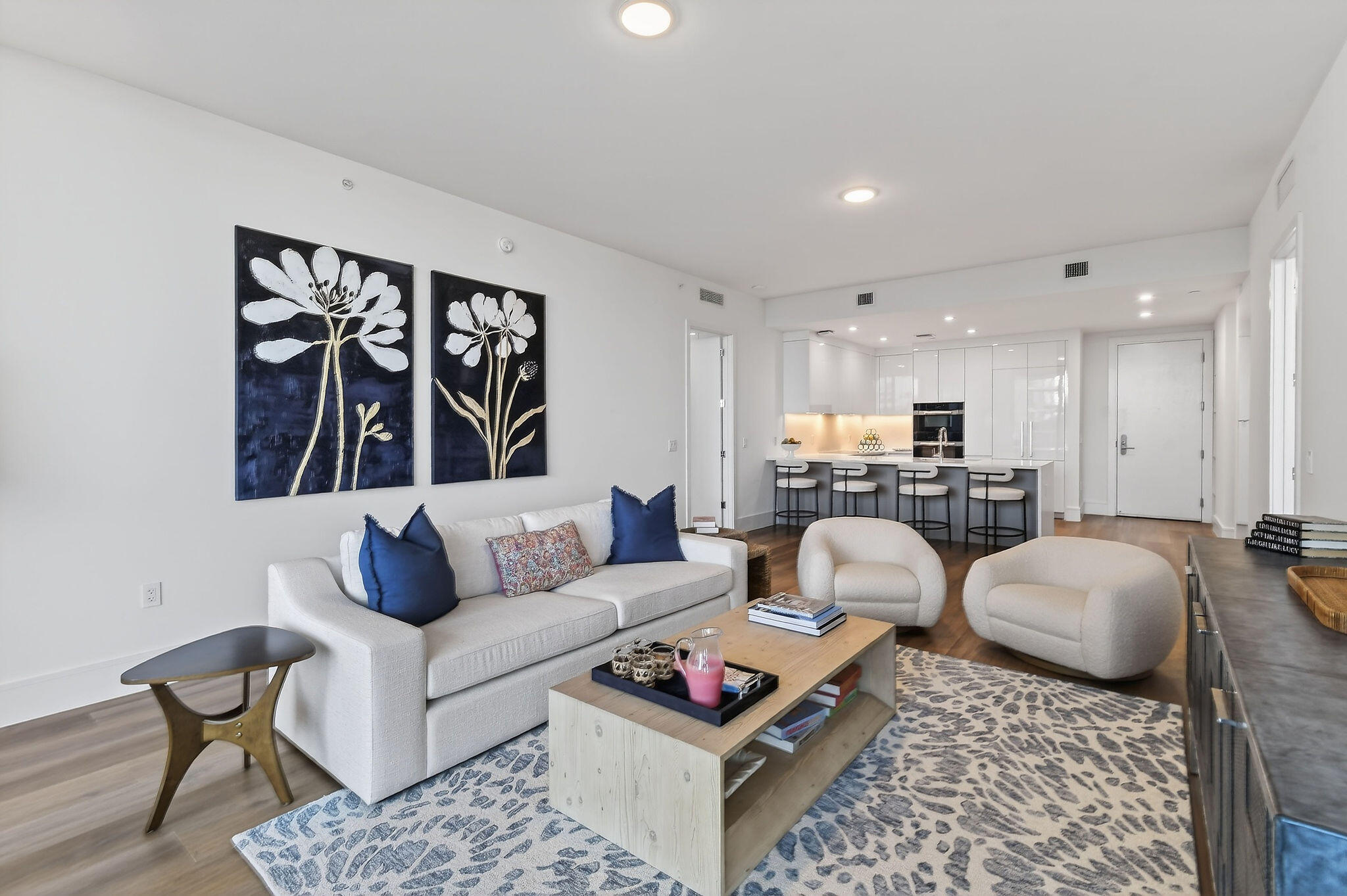 220 Lake Shore Drive 715 Property Photo 9