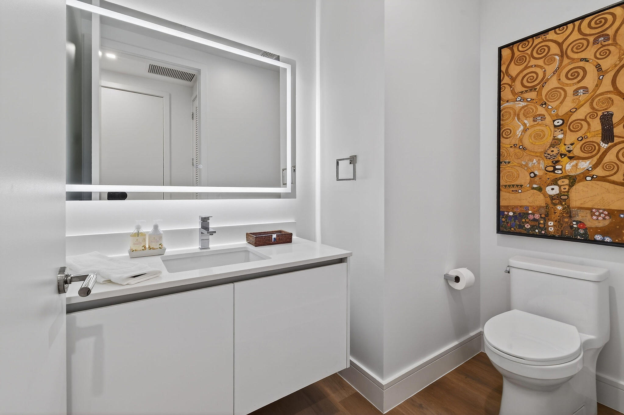 220 Lake Shore Drive 715 Property Photo 16