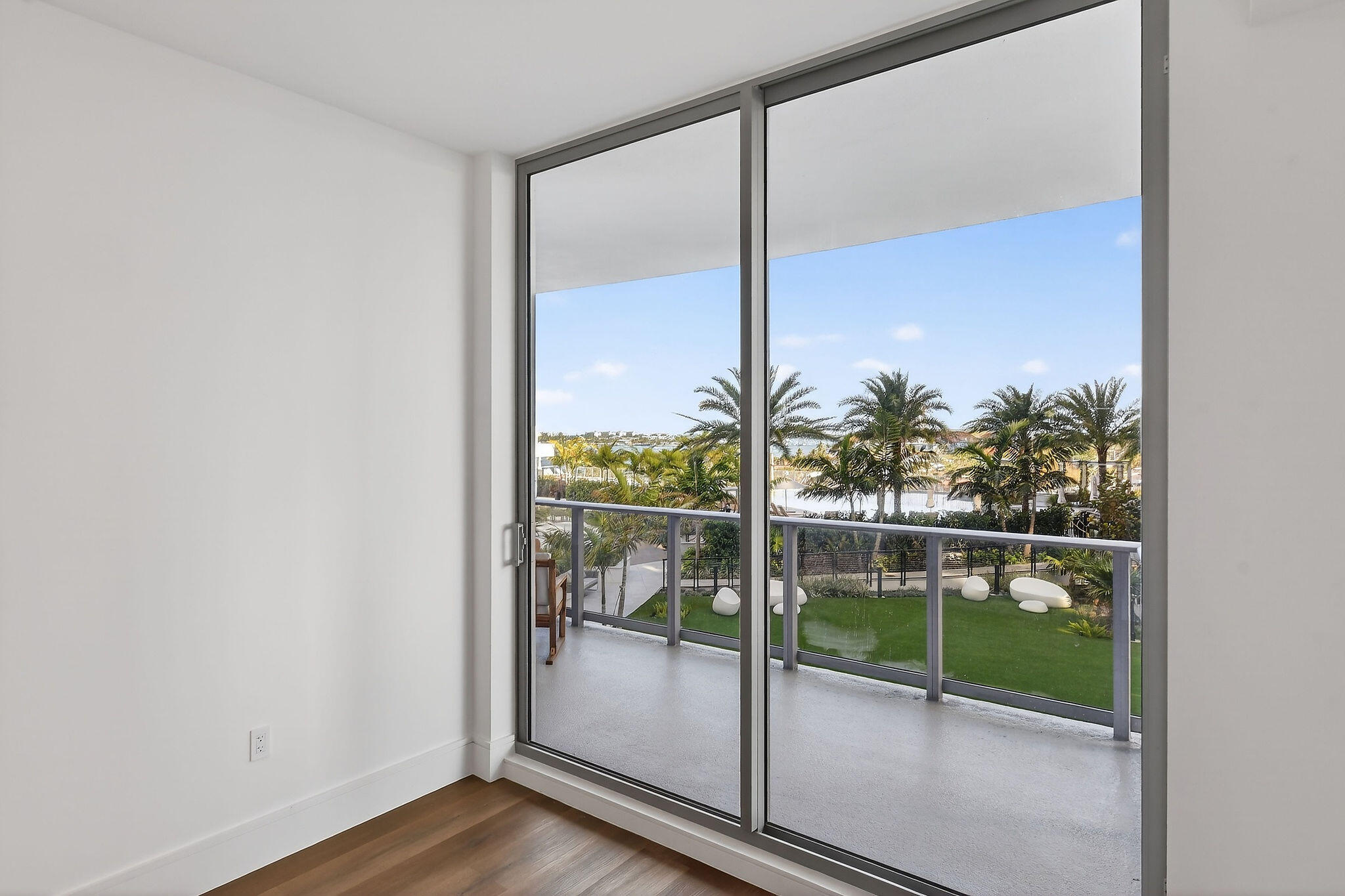 220 Lake Shore Drive 715 Property Photo 19