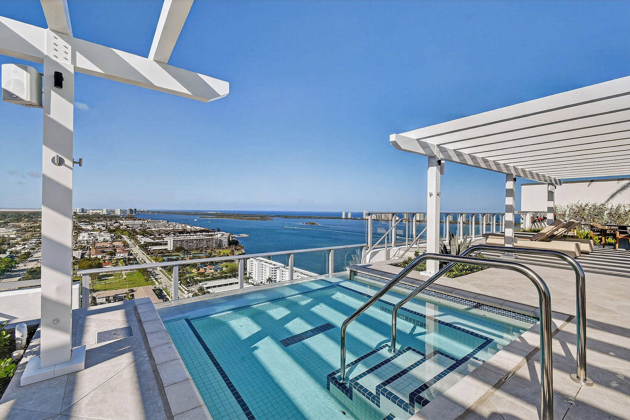 220 Lake Shore Drive 715 Property Photo 35
