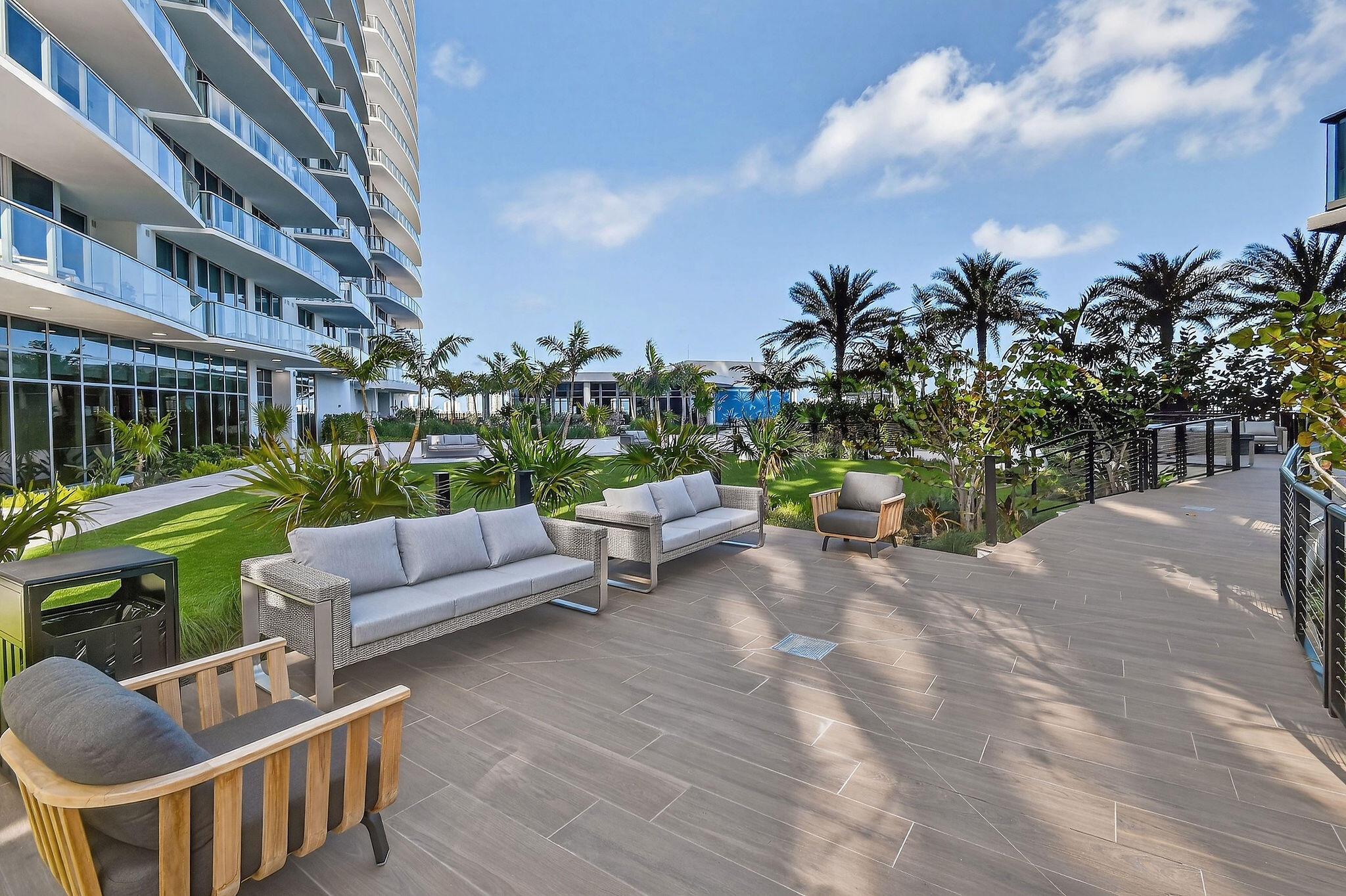 220 Lake Shore Drive 715 Property Photo 37