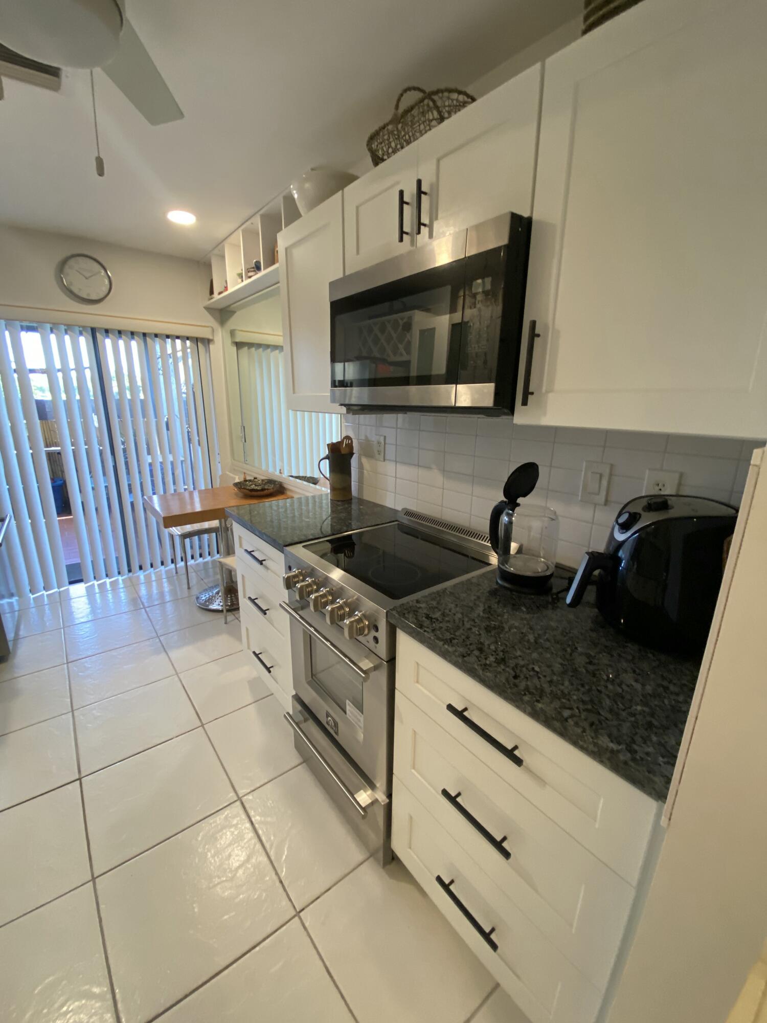 5061 Nesting Way D Property Photo 8