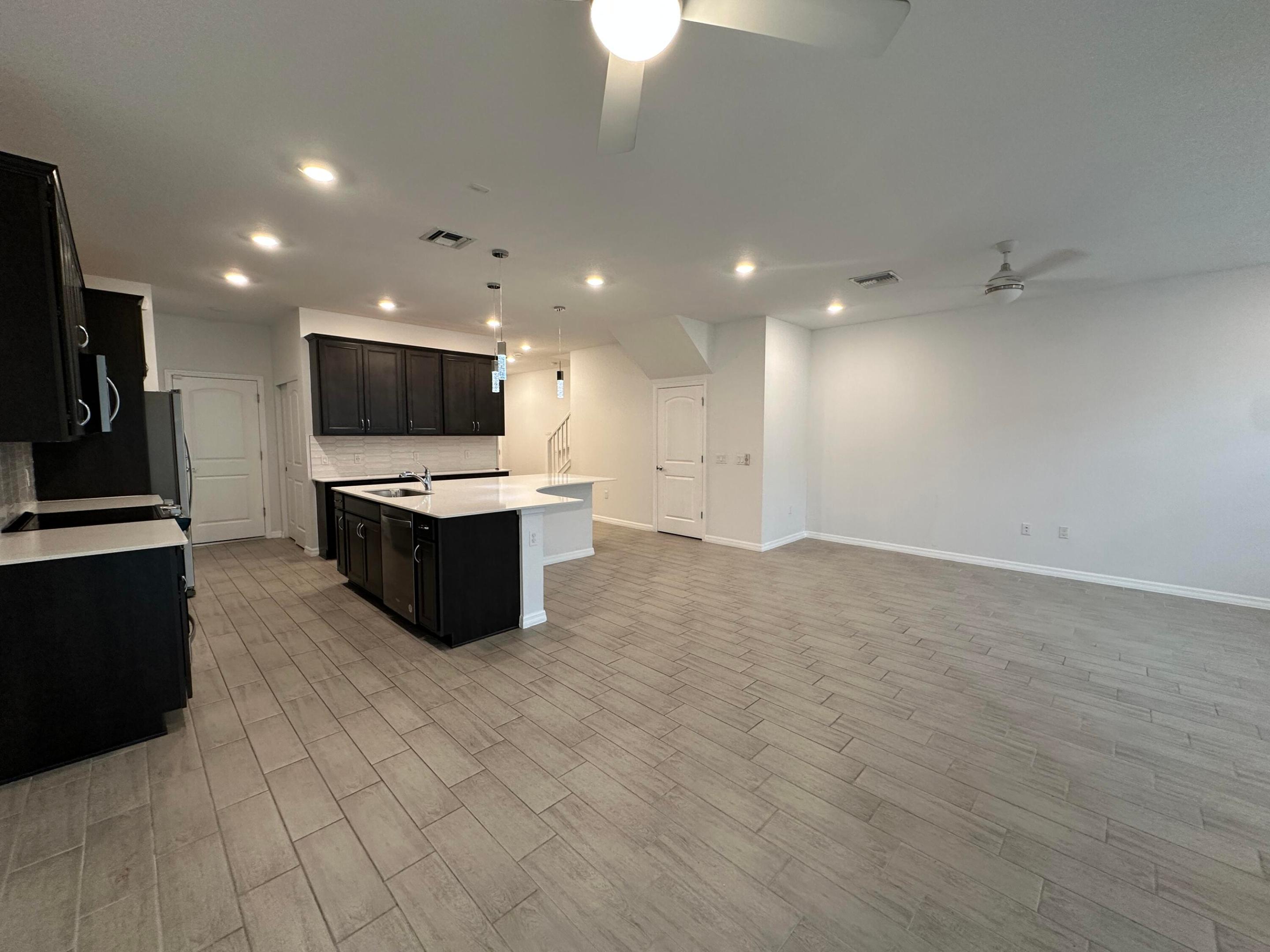 8191 Cinch Way Property Photo 6