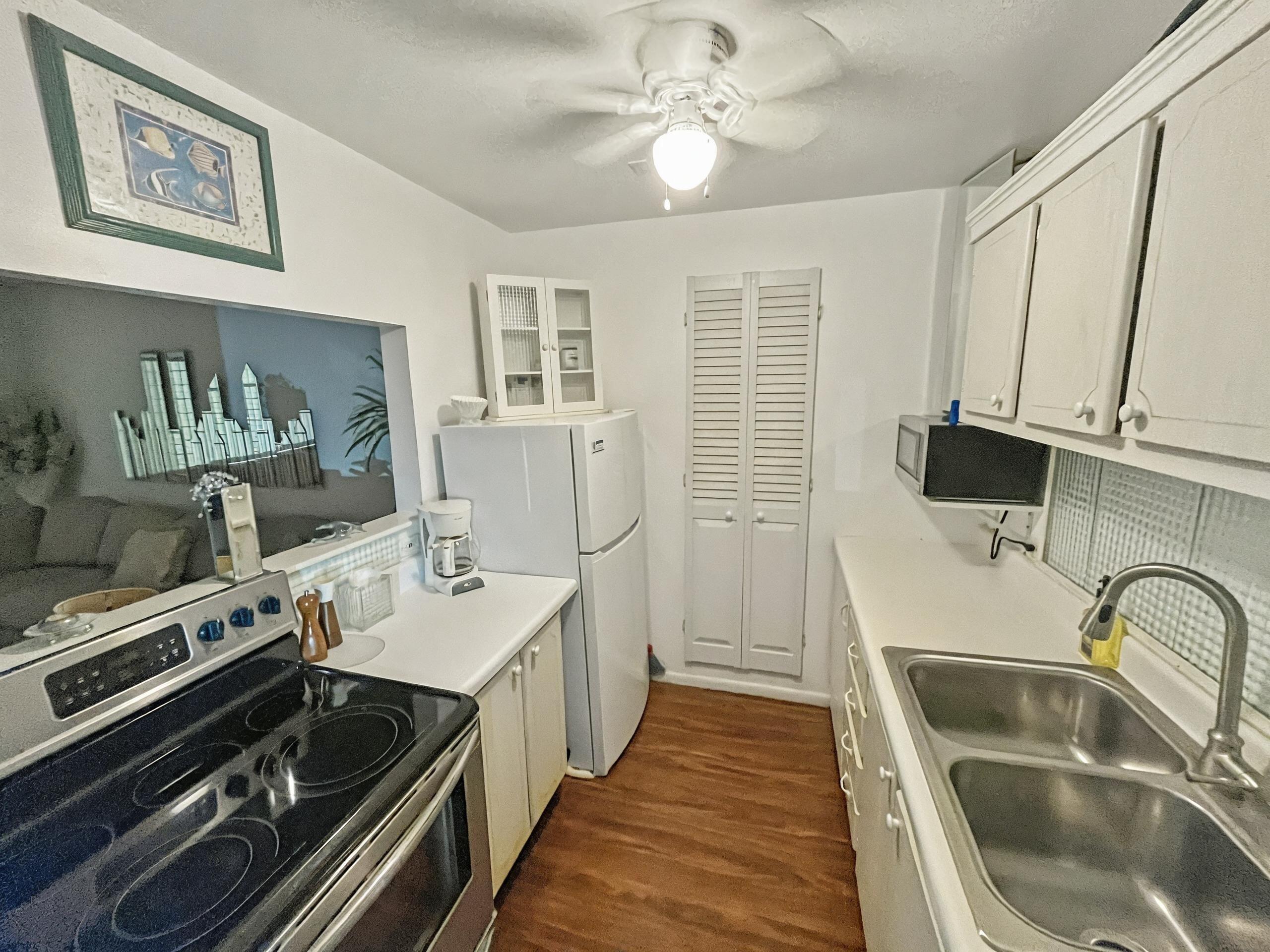 101 Doolen Court 305 Property Photo 4