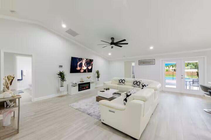 11038 Persimmon Boulevard Property Photo 3