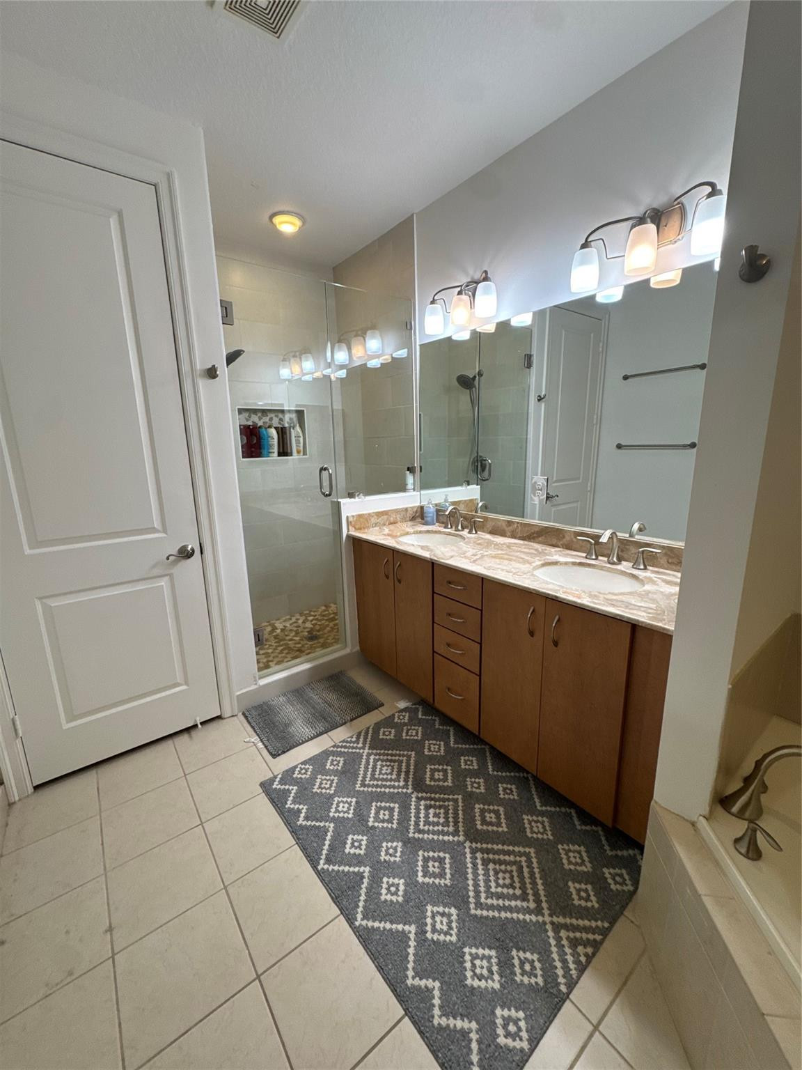 127 Riverwalk Circle W Property Photo 6