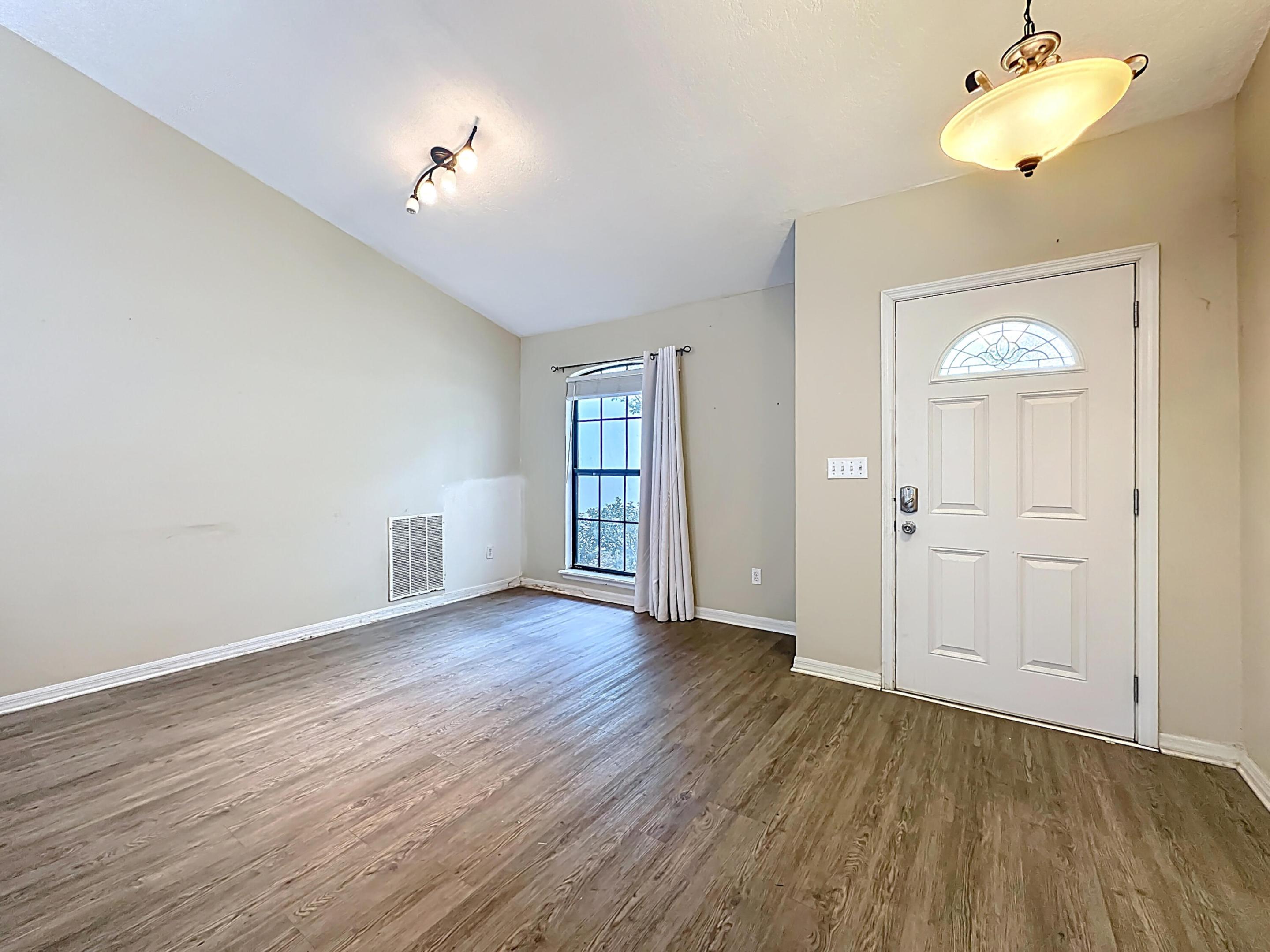 3371 Classic Oak Court Property Photo 5