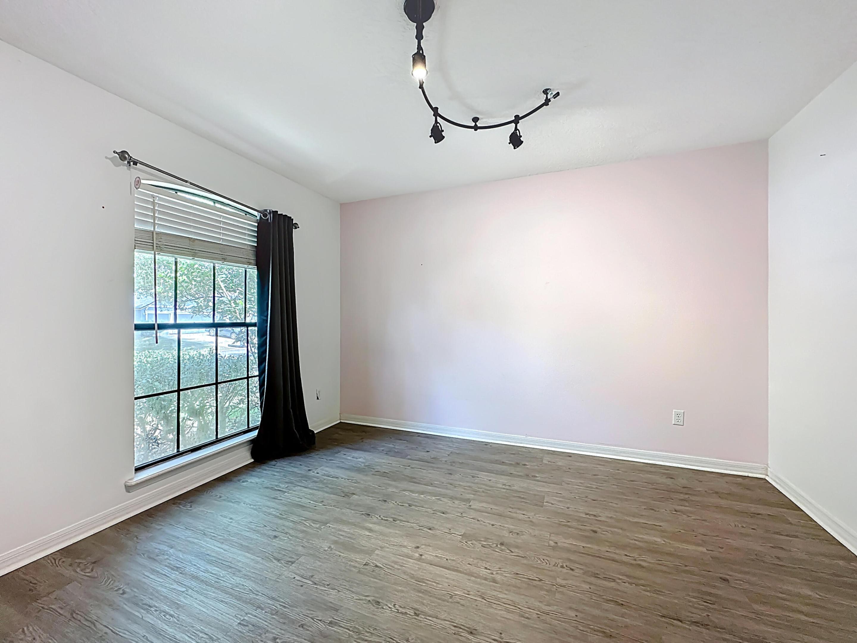 3371 Classic Oak Court Property Photo 15