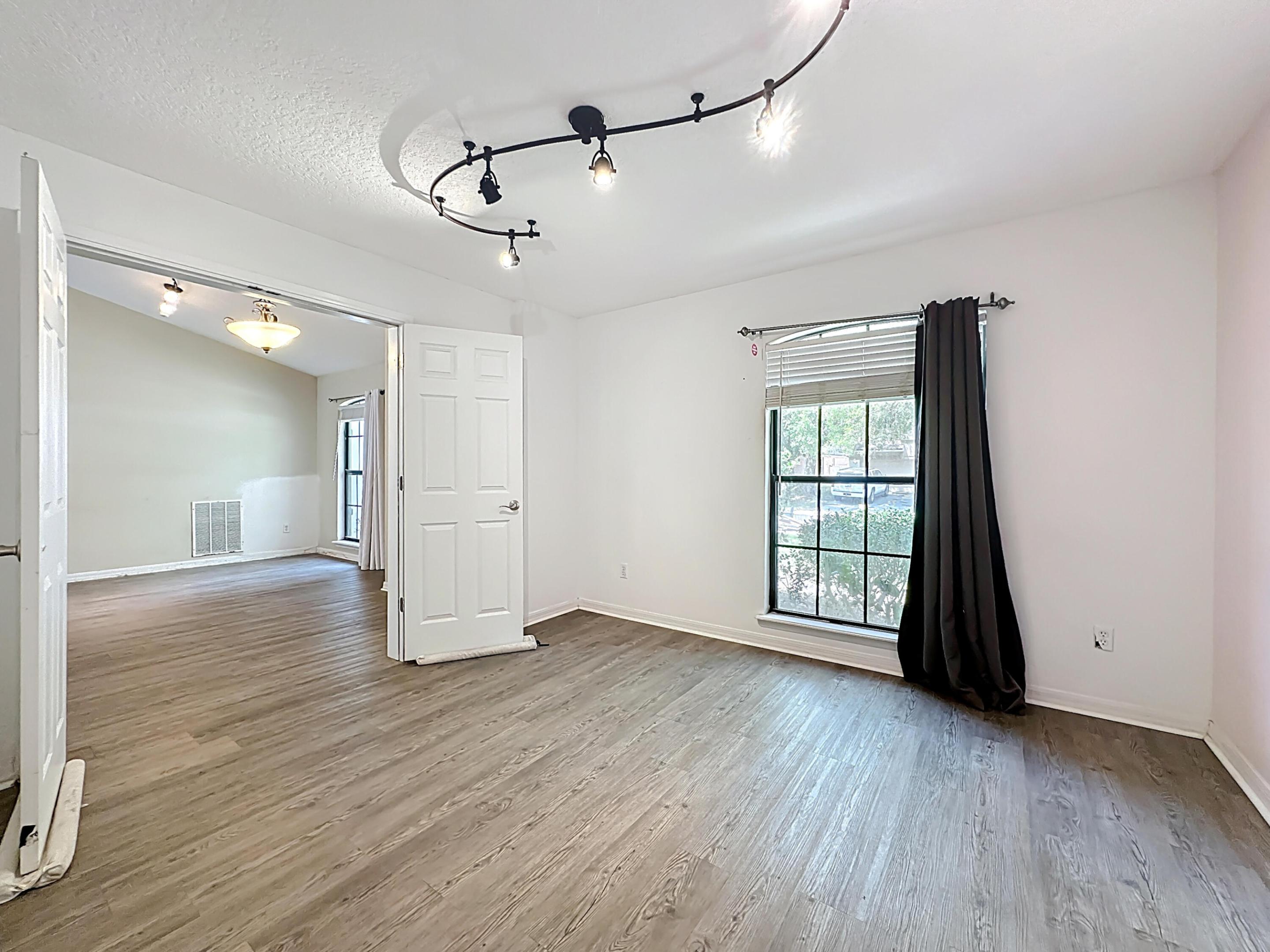 3371 Classic Oak Court Property Photo 16