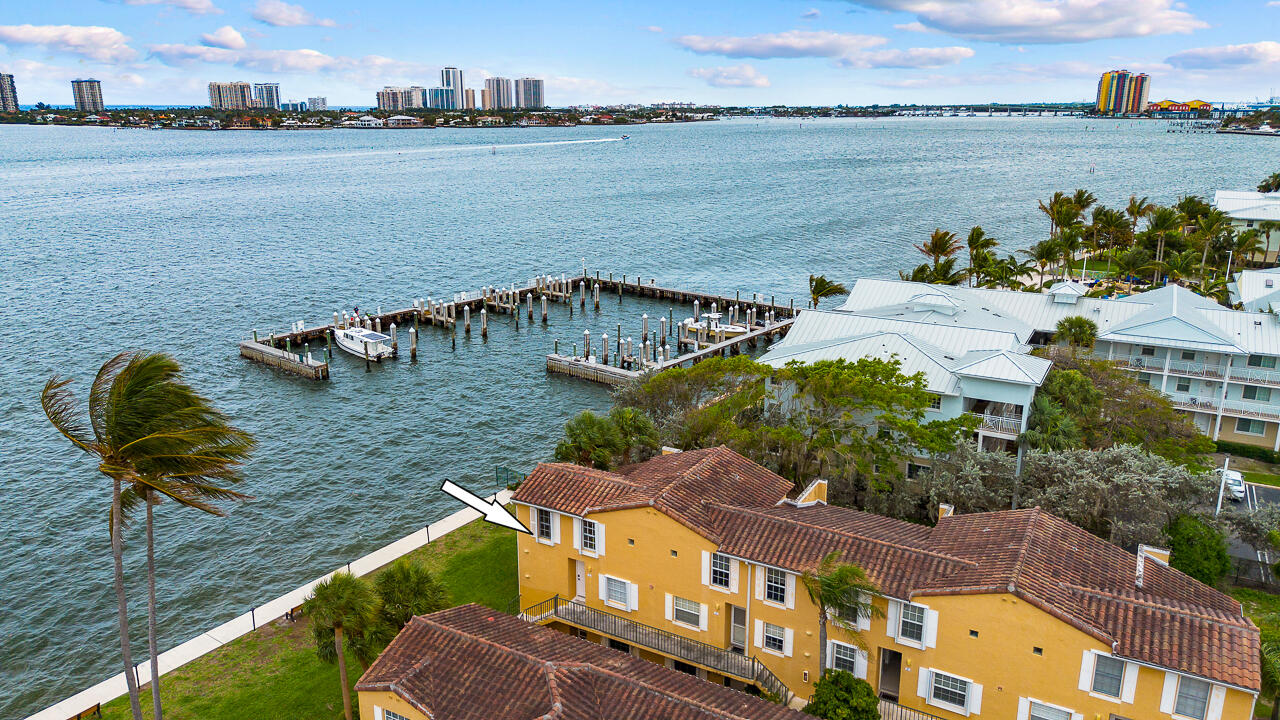 1060 Lake Shore Drive 201 Property Photo 9