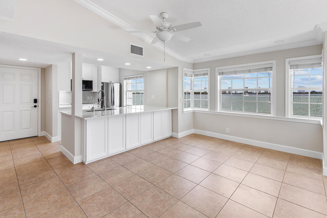1060 Lake Shore Drive 201 Property Photo 13