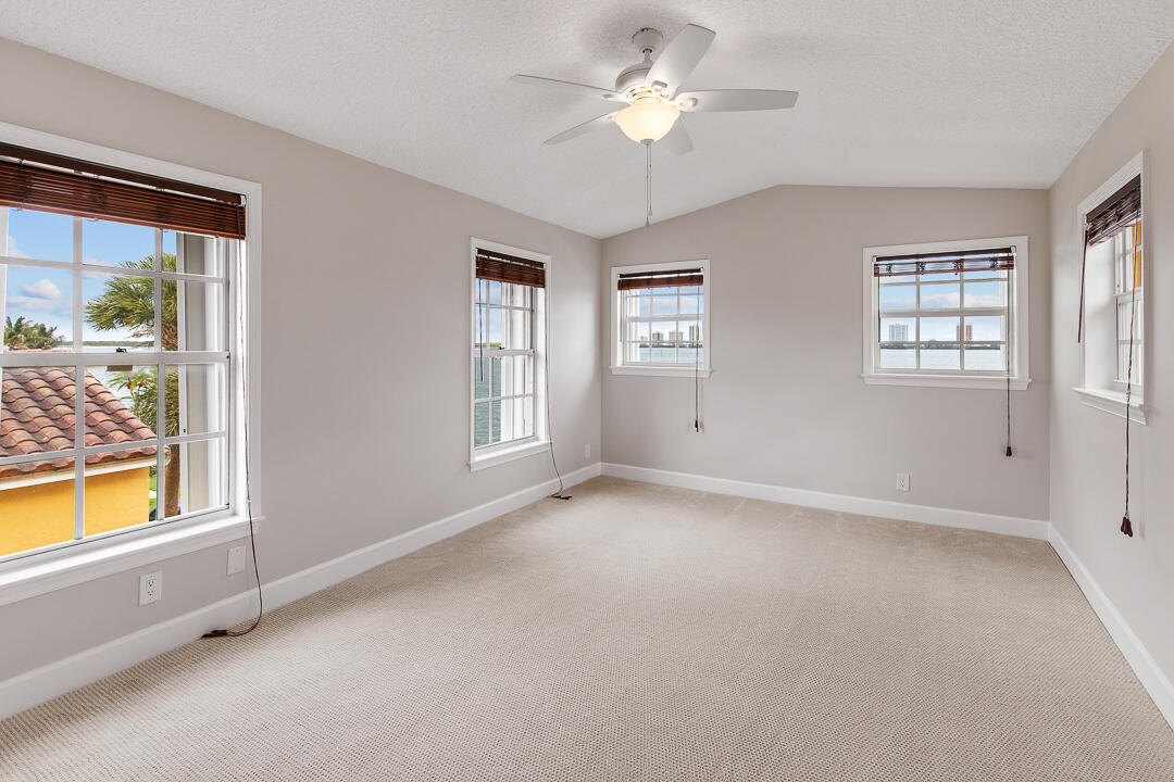 1060 Lake Shore Drive 201 Property Photo 23