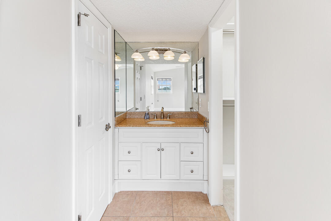 1060 Lake Shore Drive 201 Property Photo 26