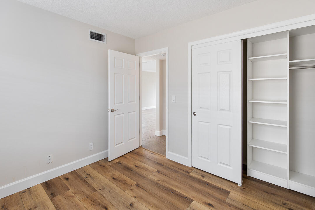 1060 Lake Shore Drive 201 Property Photo 32