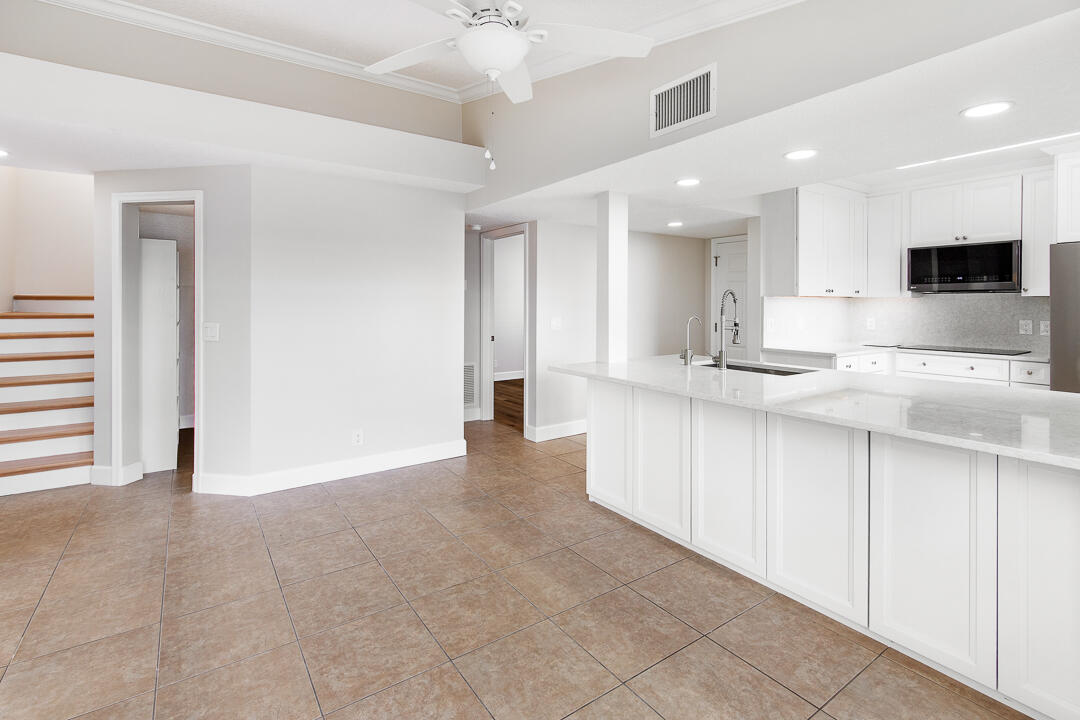 1060 Lake Shore Drive 201 Property Photo 34