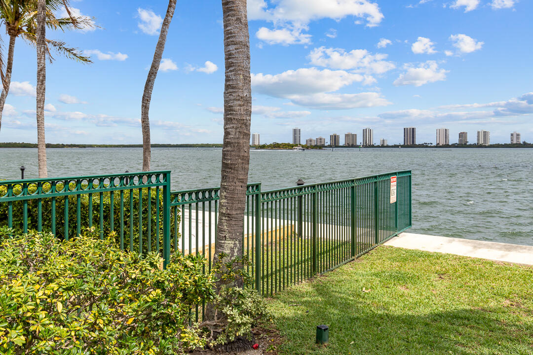 1060 Lake Shore Drive 201 Property Photo 38