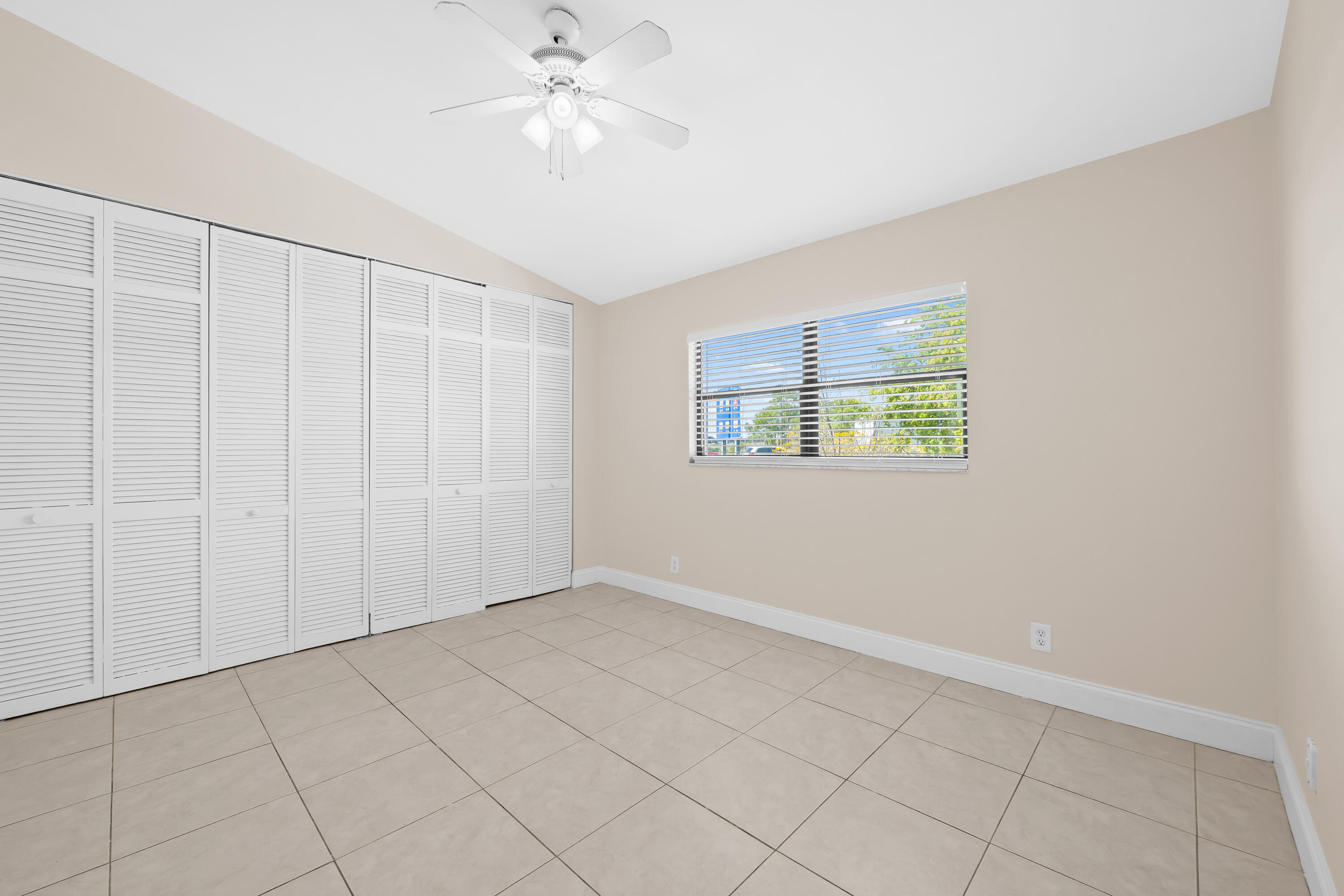 3281 E Golf Boulevard 4 Property Photo 12