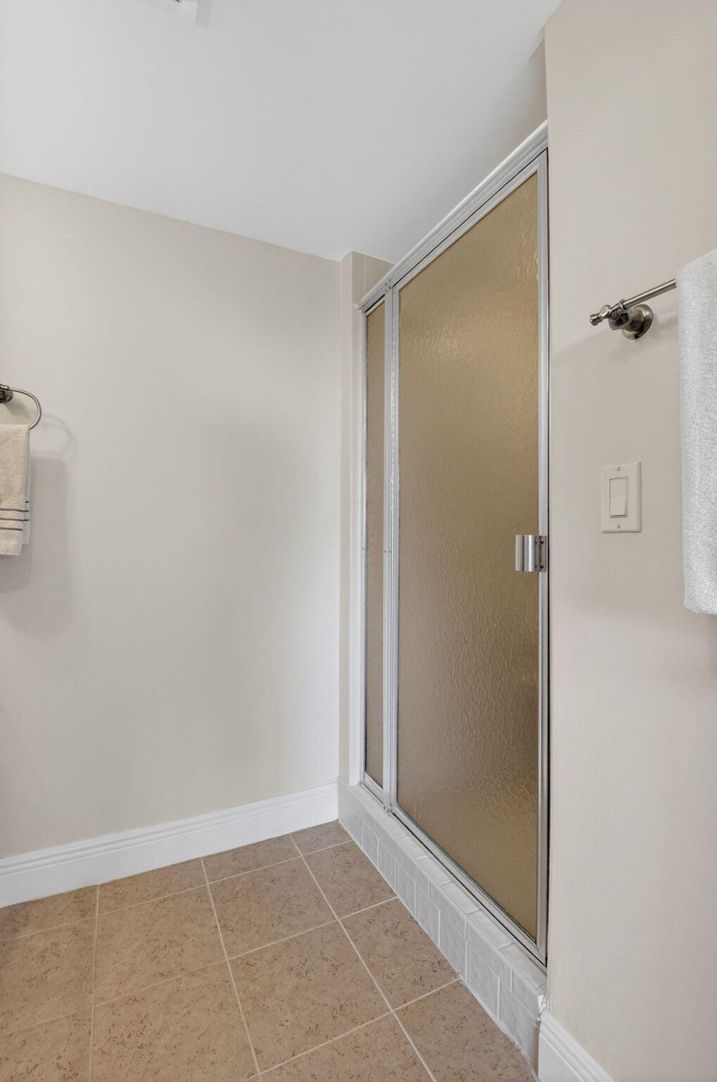 14475 Strathmore Lane 503 Property Photo 20