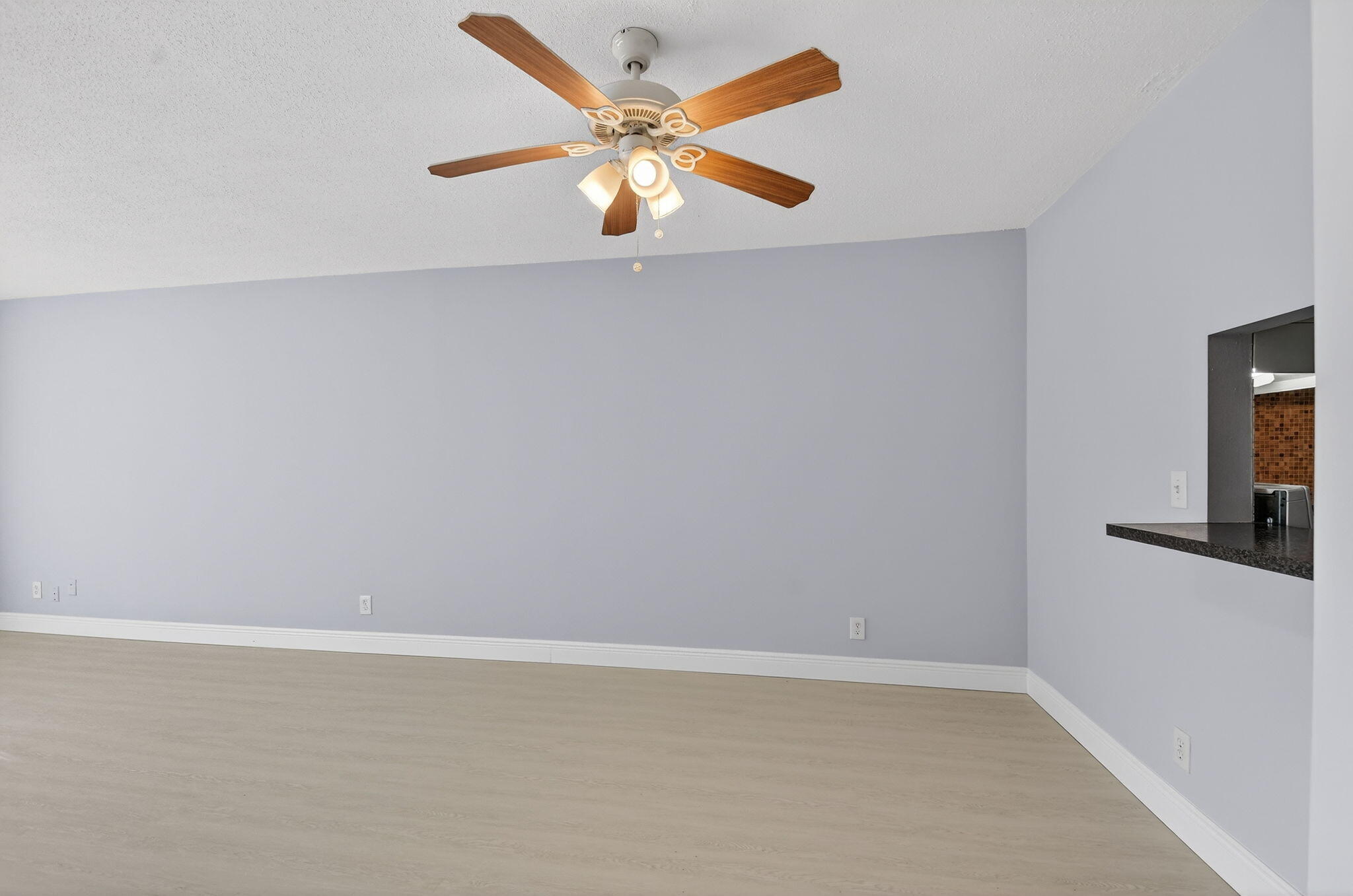 1432 S Lakeside Drive 4 Property Photo 19