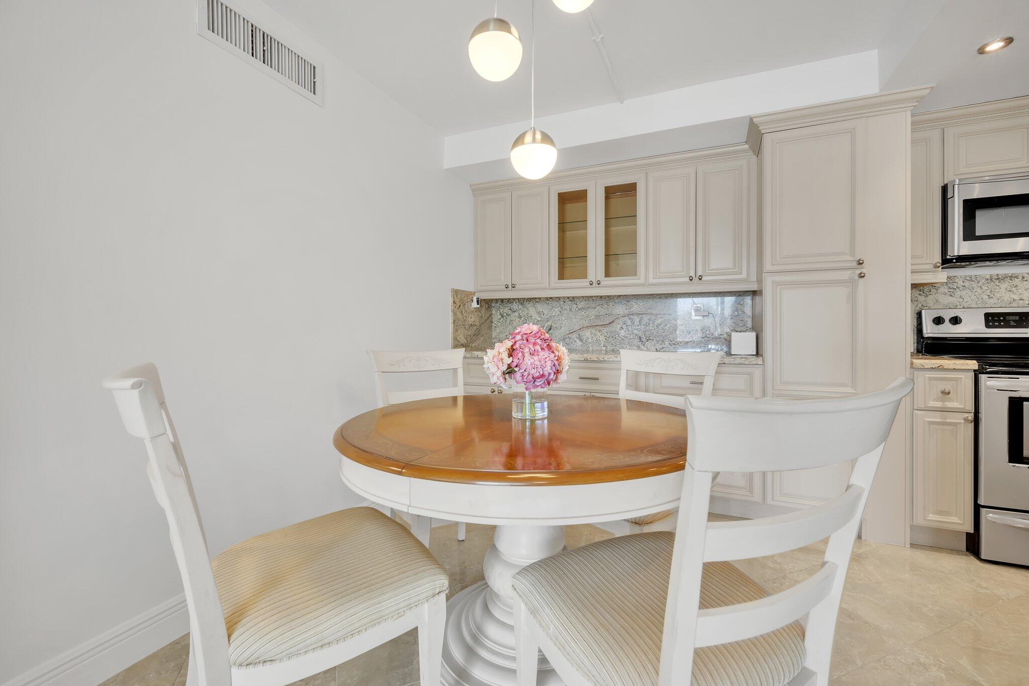 720 Bayshore Drive 304 Property Photo 5