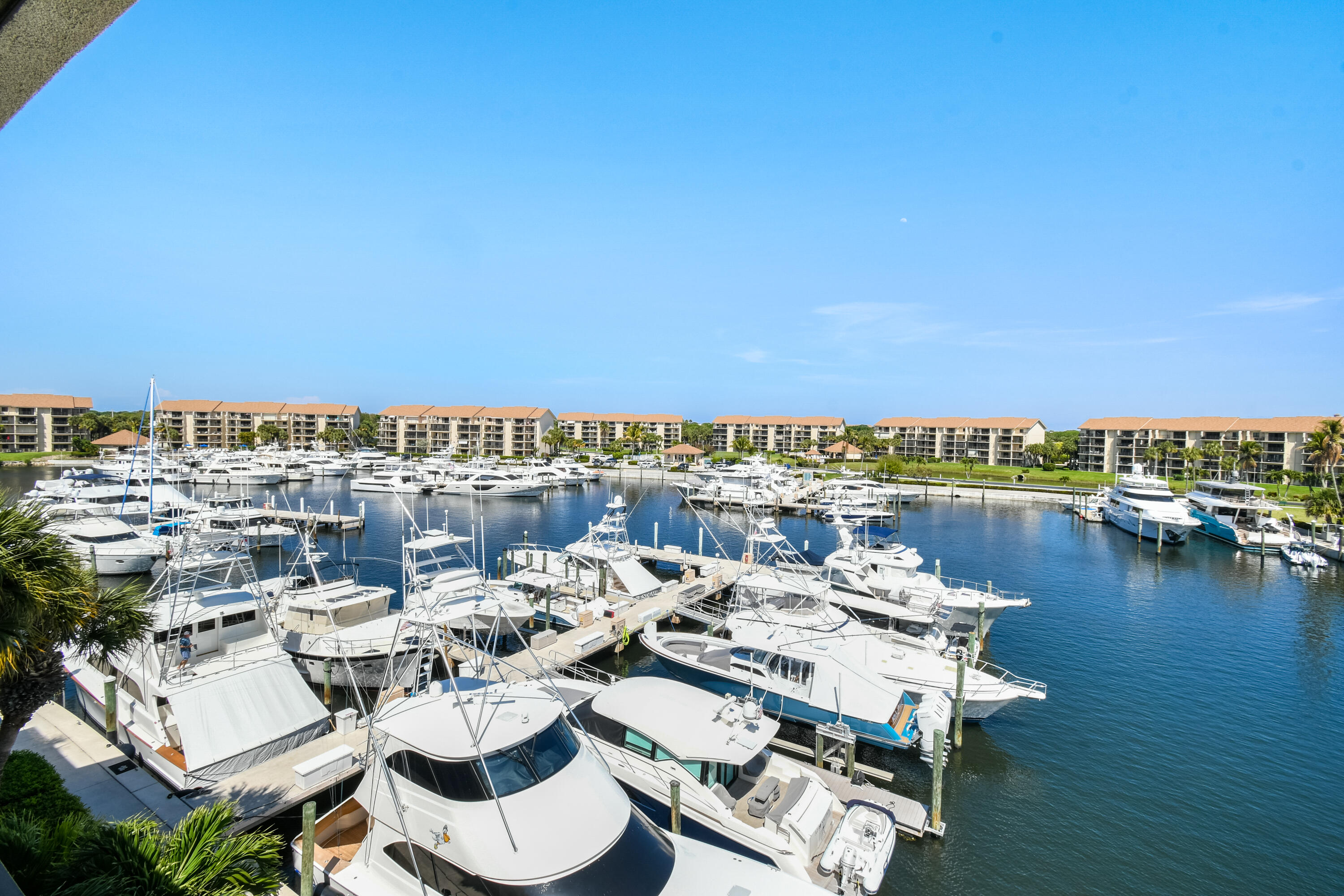 2401 Marina Isle Way 503 Property Photo 32
