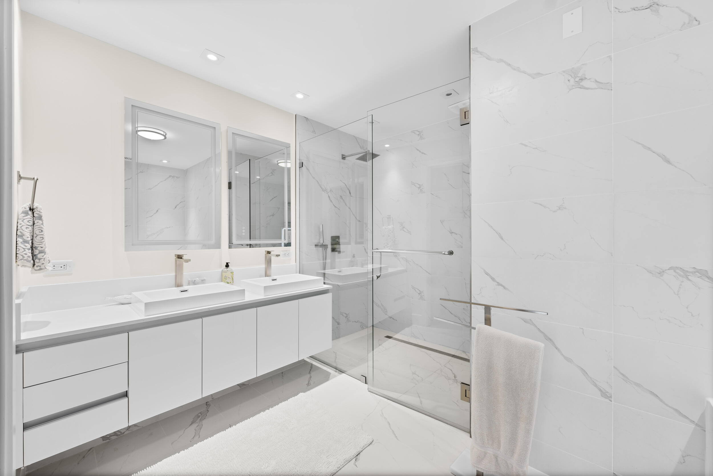 3100 N Ocean Drive 704 Property Photo 32