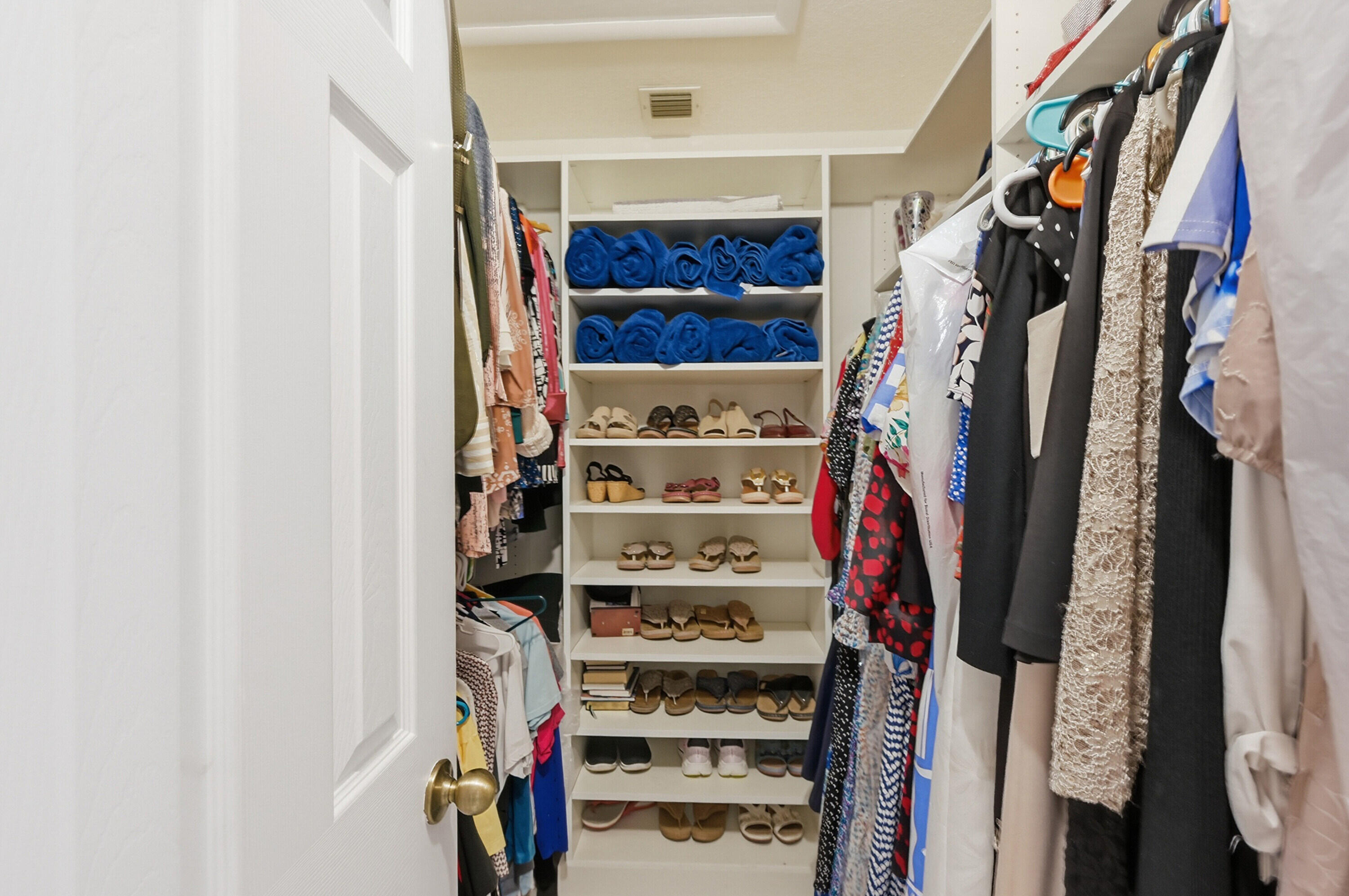 4115 Carriage Drive P2 Property Photo 24