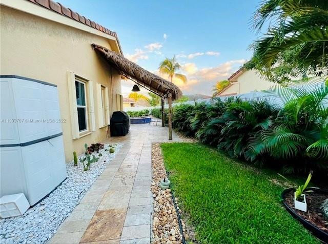 6972 Nw 19th Street Property Photo 5