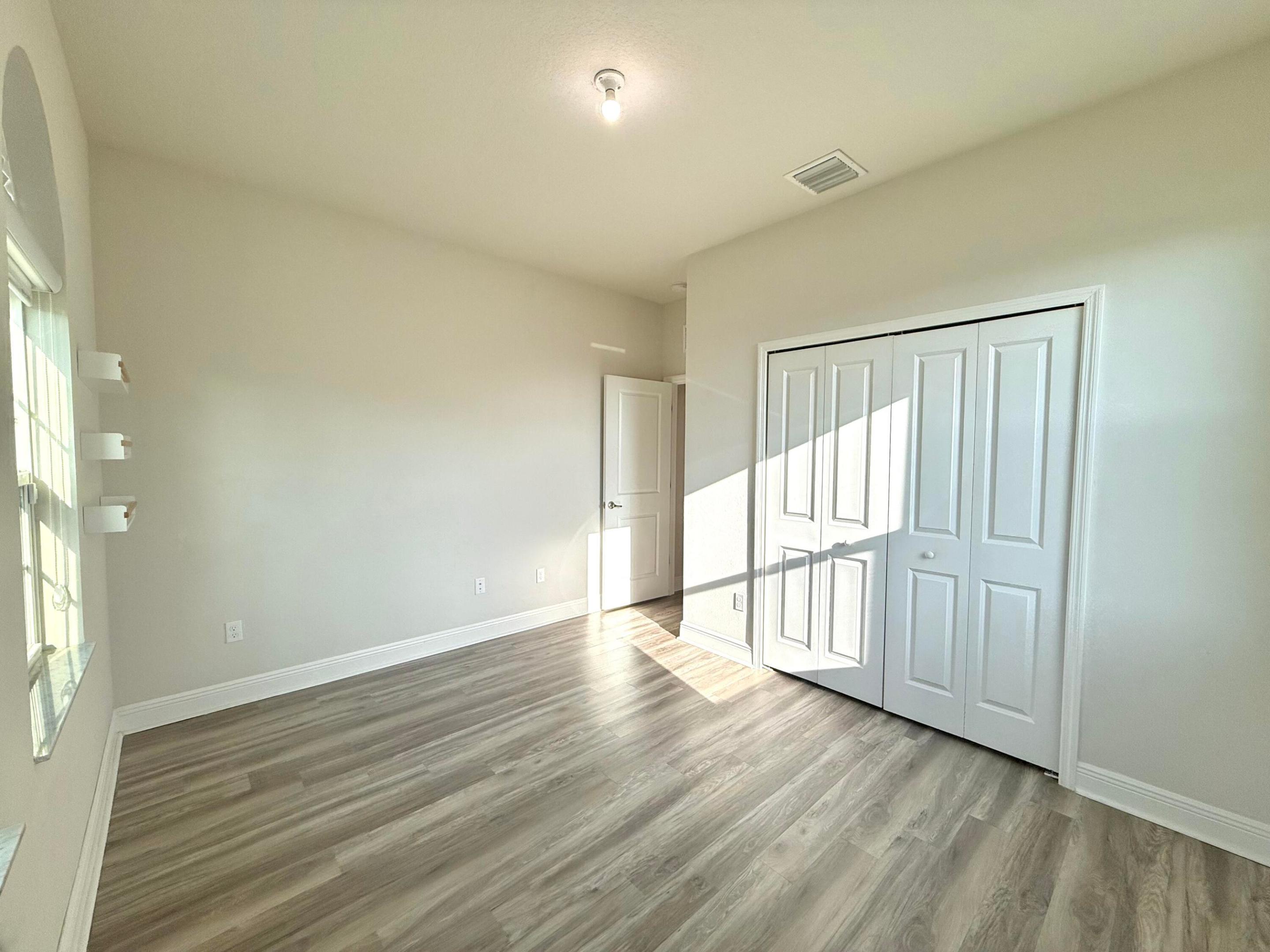 10819 Sw Pacini Way Property Photo 12