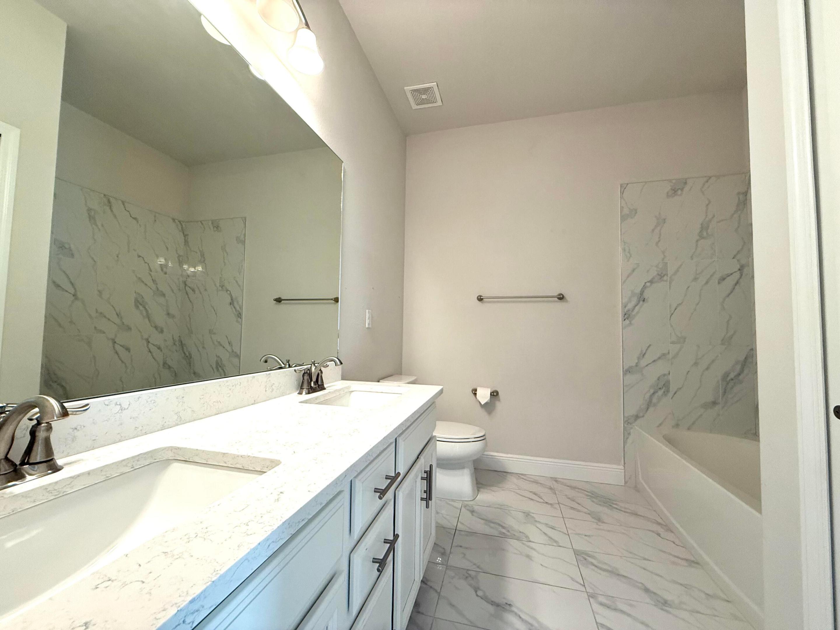 10819 Sw Pacini Way Property Photo 13