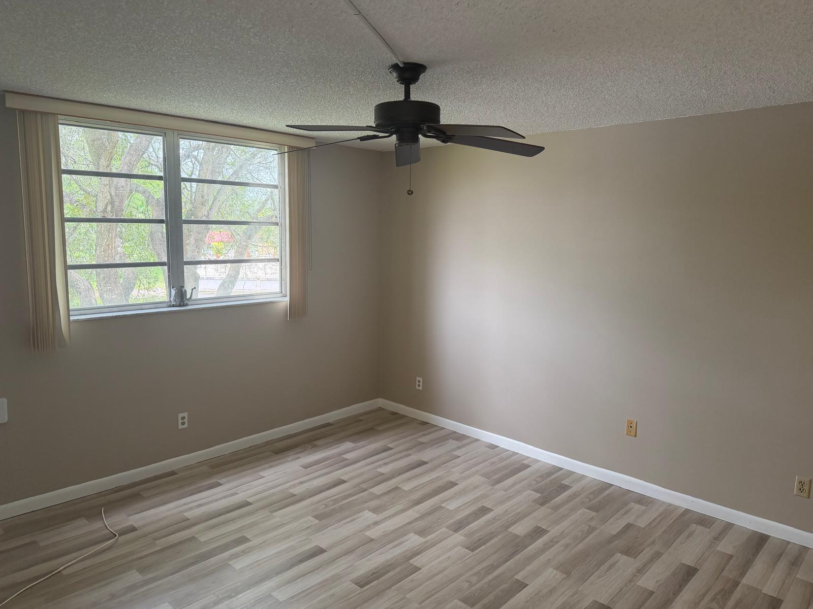 5750 Nw 64th Avenue 201 Property Photo 9