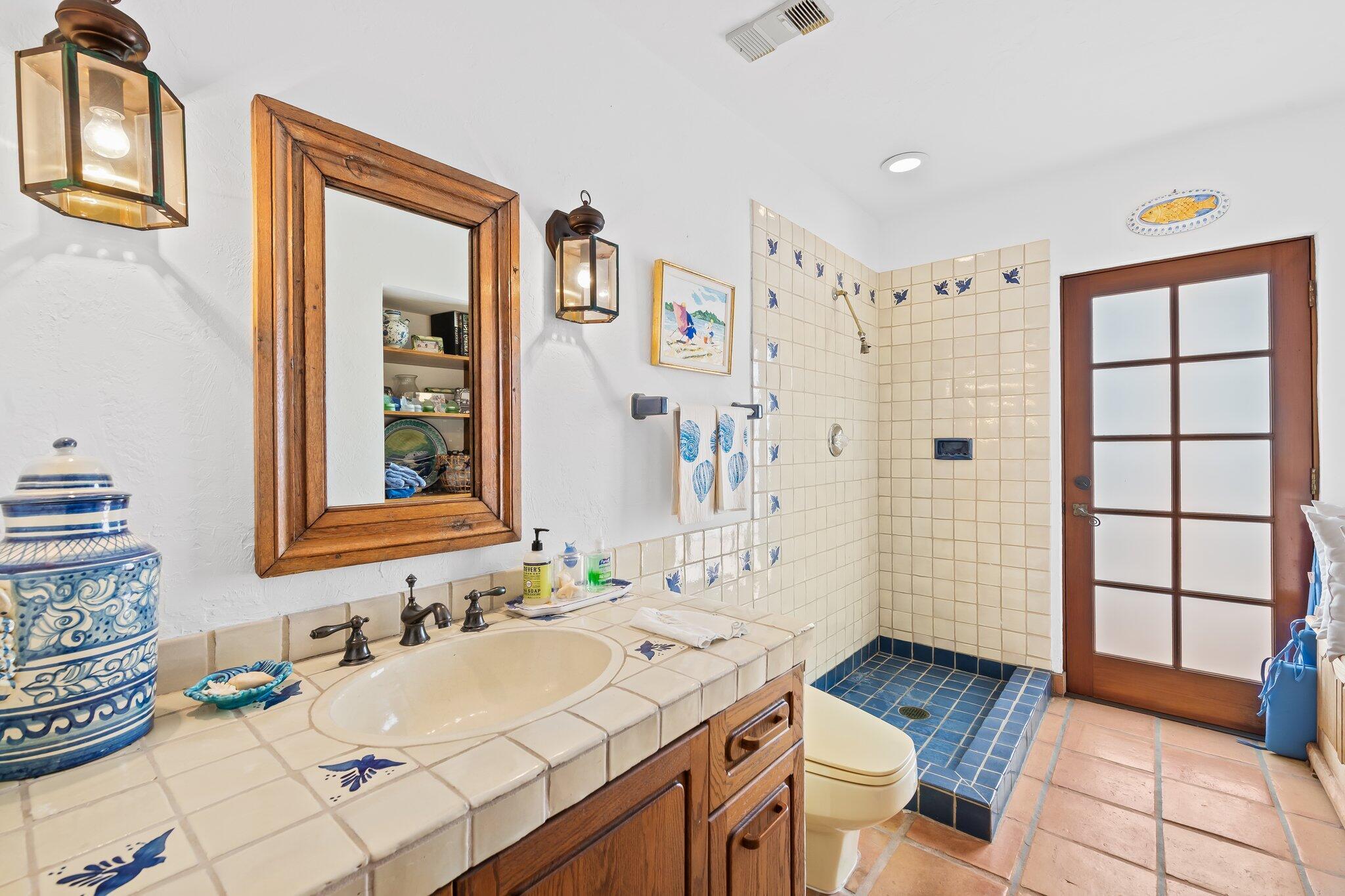 1511 E Lake Drive Property Photo 13