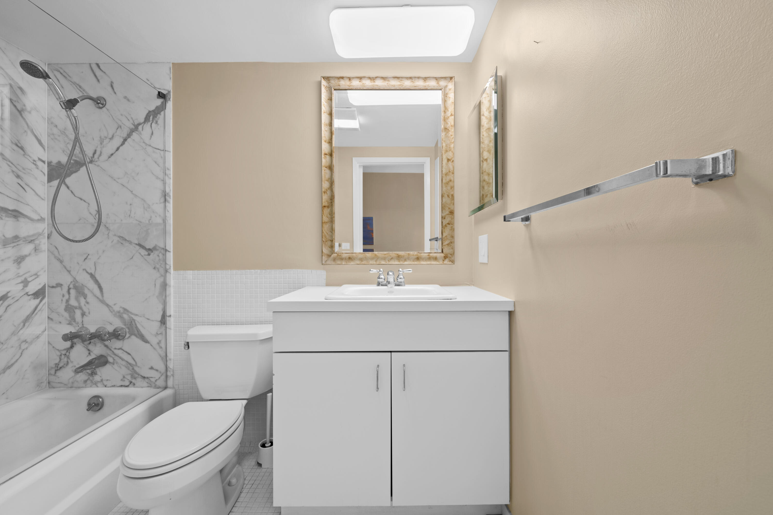3700 Galt Ocean Drive 702 Property Photo 17