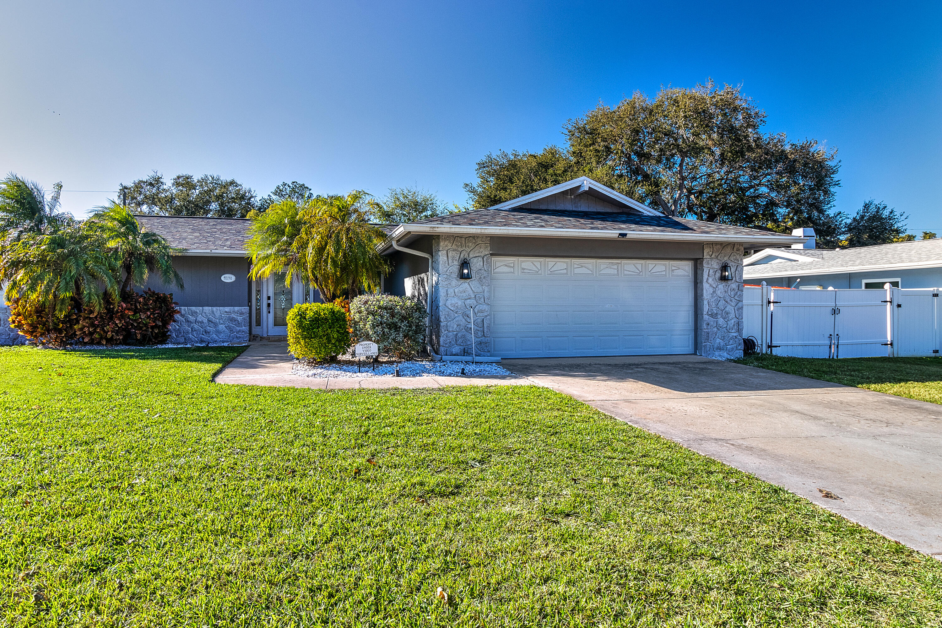 2376 Armour Drive Property Photo 1