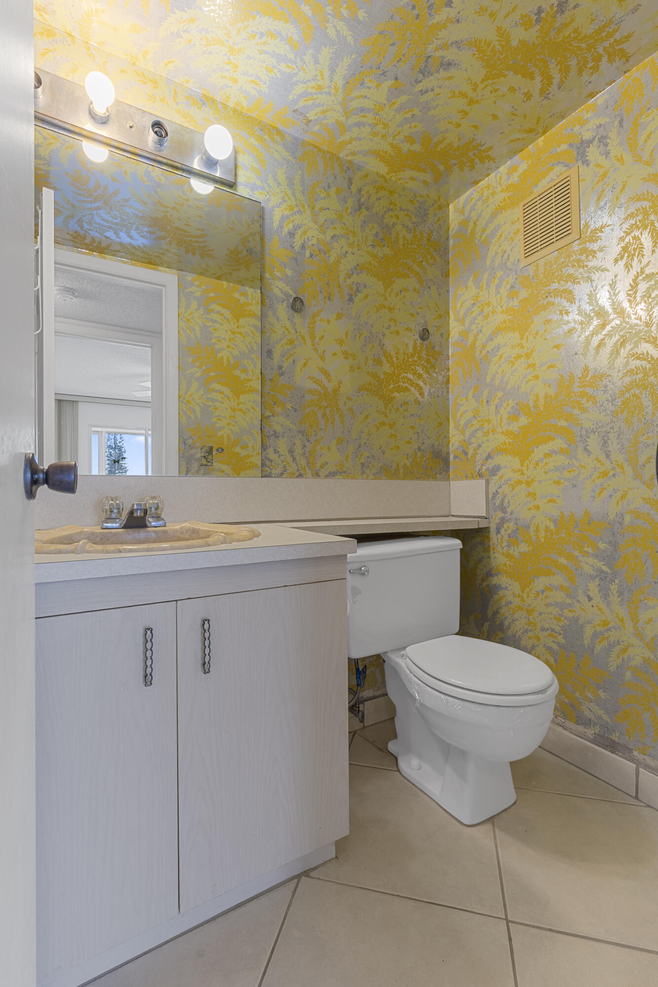 4096 Westbury H 4096 Property Photo 20