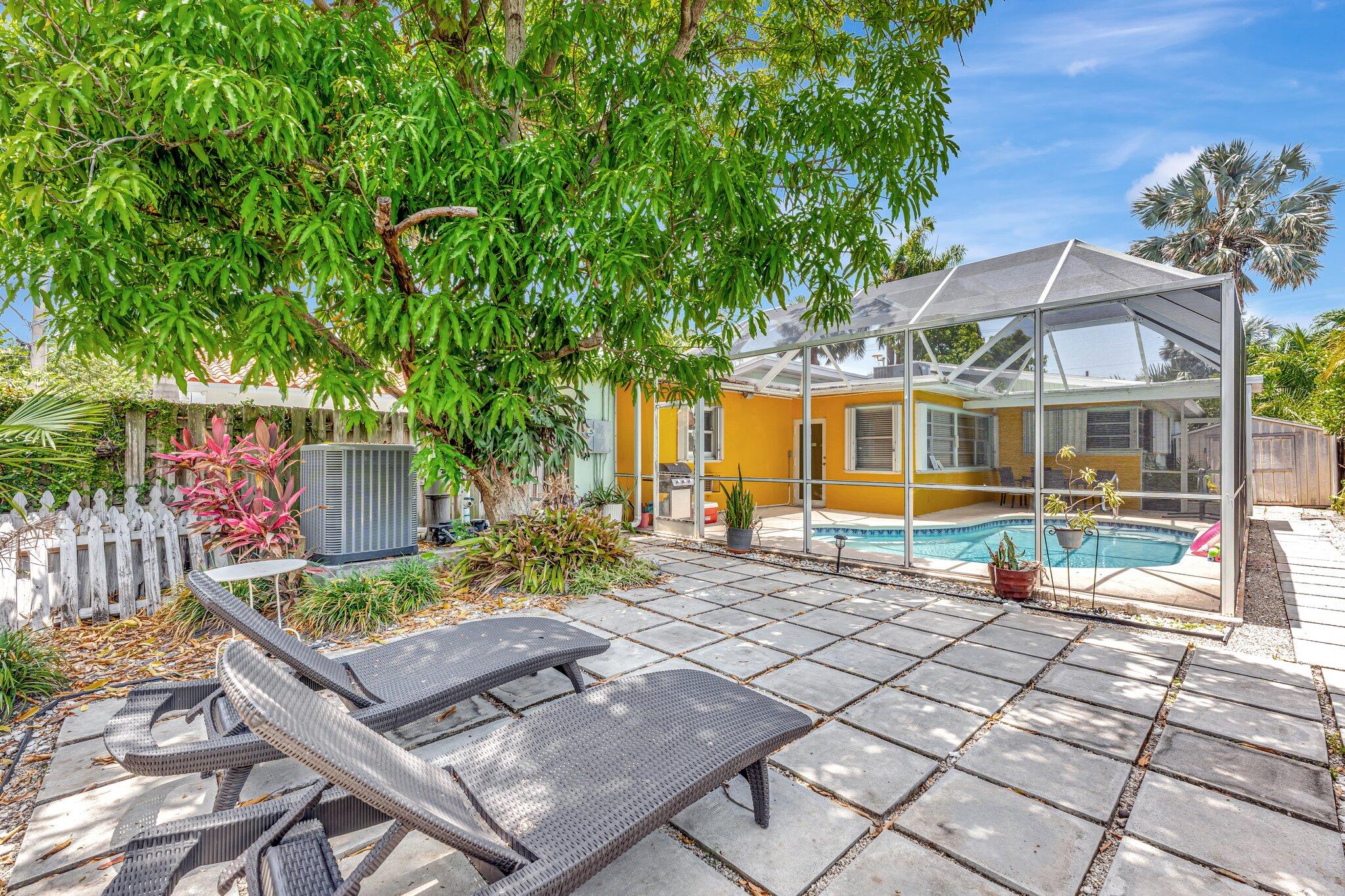 1246 Johnson Street Property Photo 1