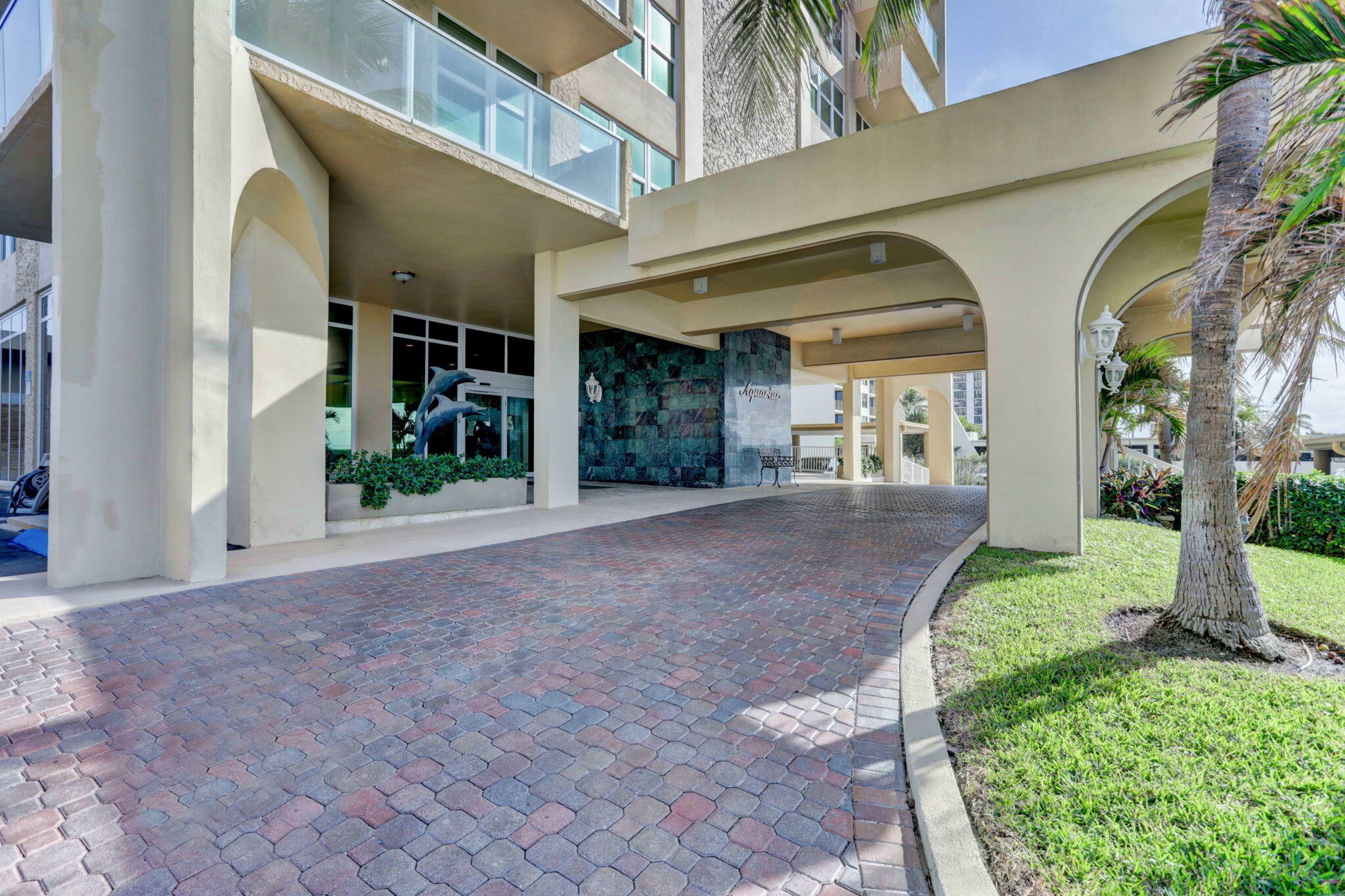 5440 N Ocean Drive 805 Property Photo 30